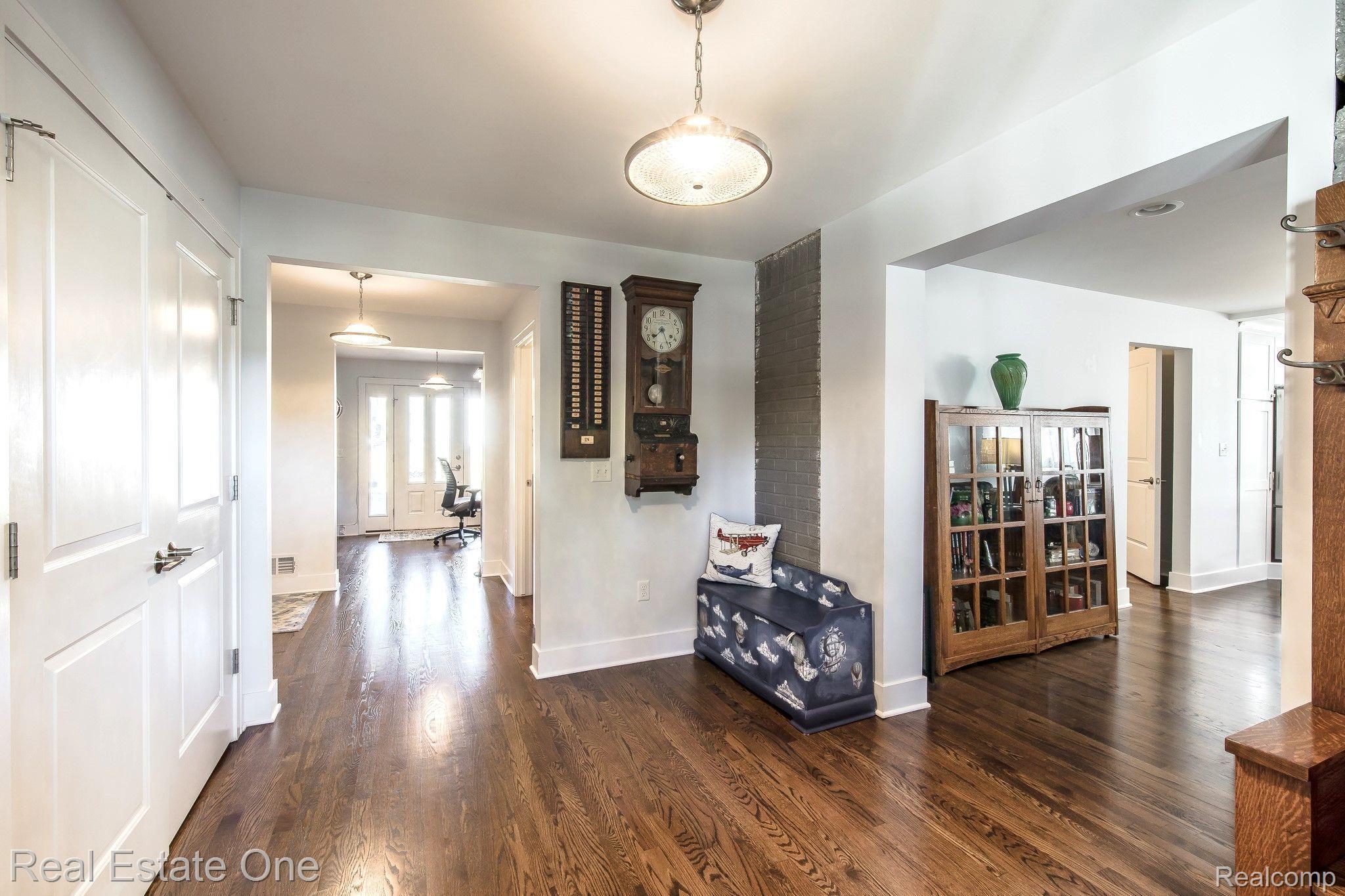 124 Ferndale AVE