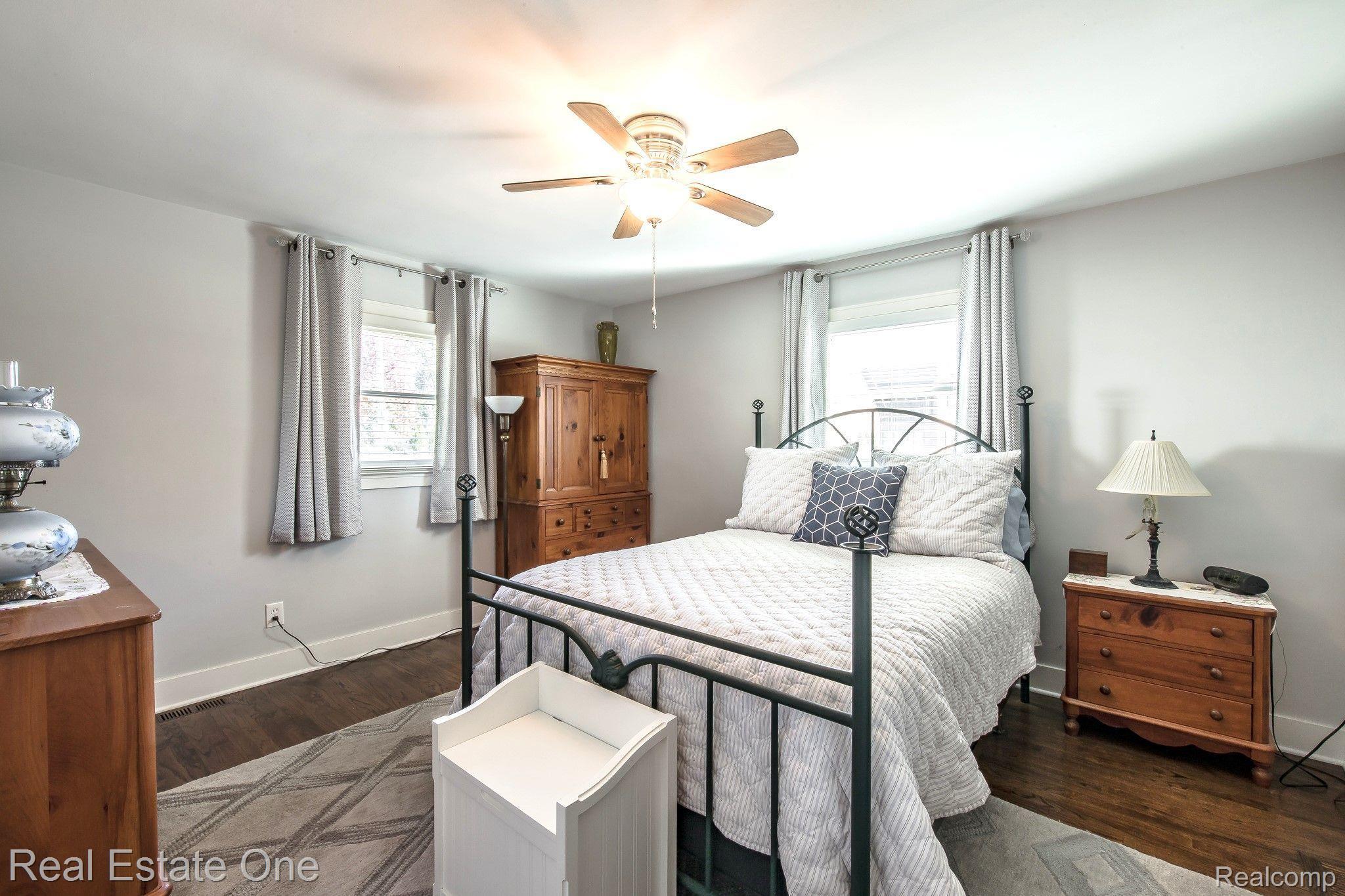 124 Ferndale AVE