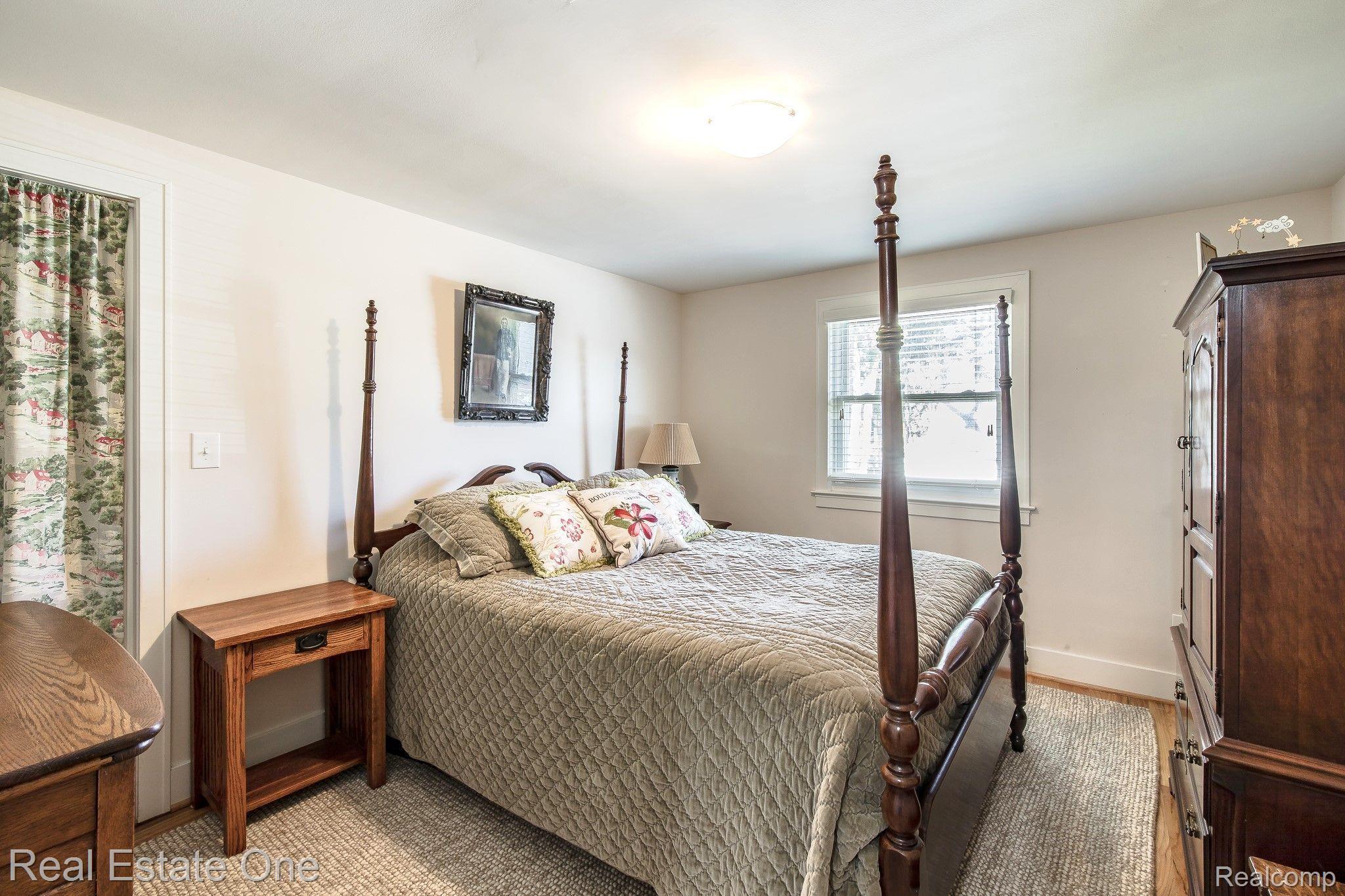 124 Ferndale AVE