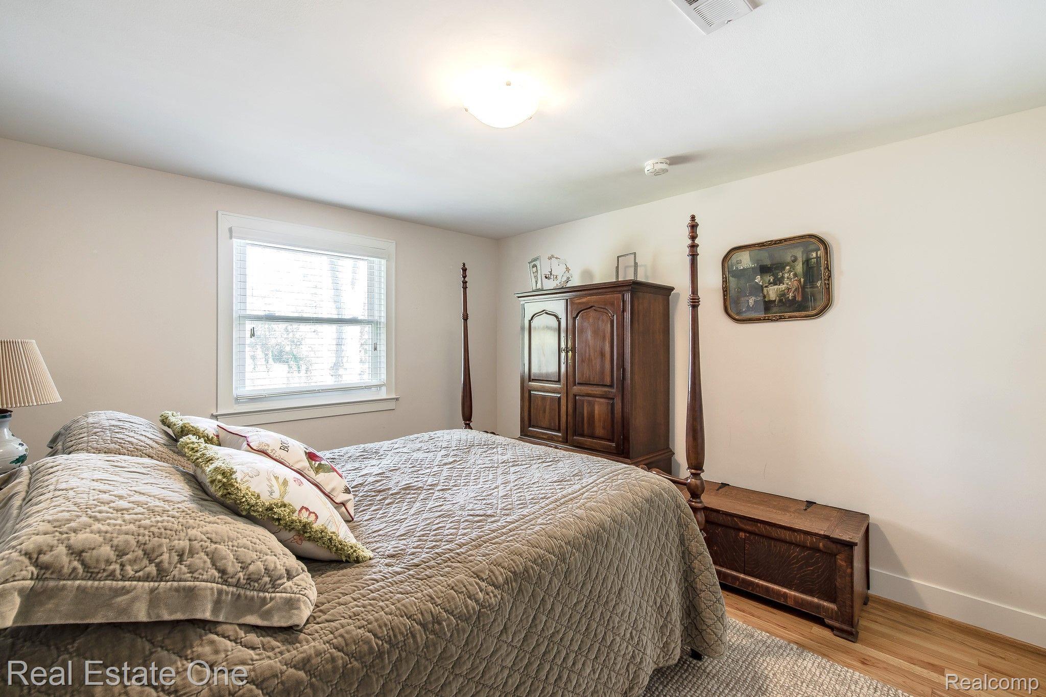124 Ferndale AVE