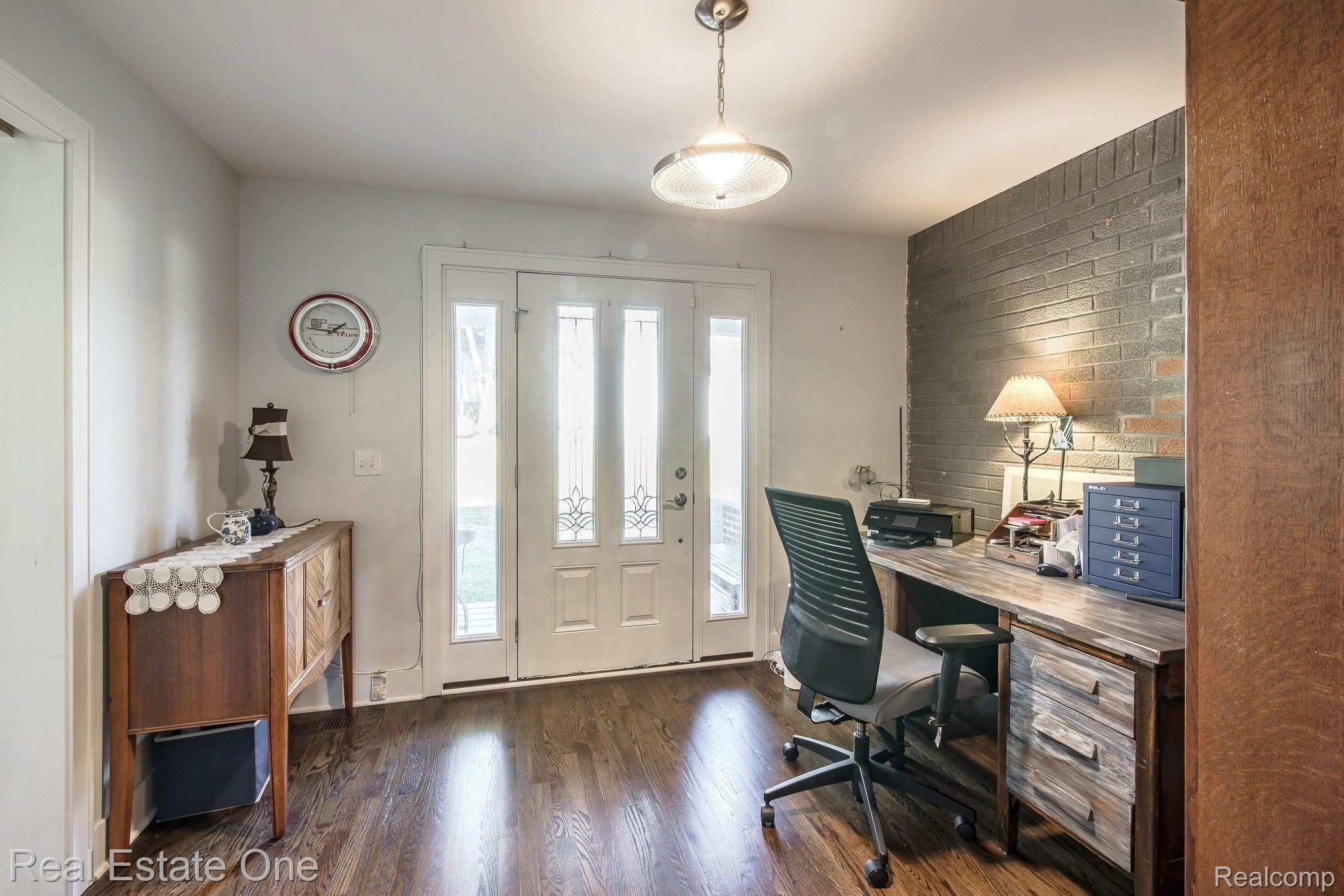 124 Ferndale AVE