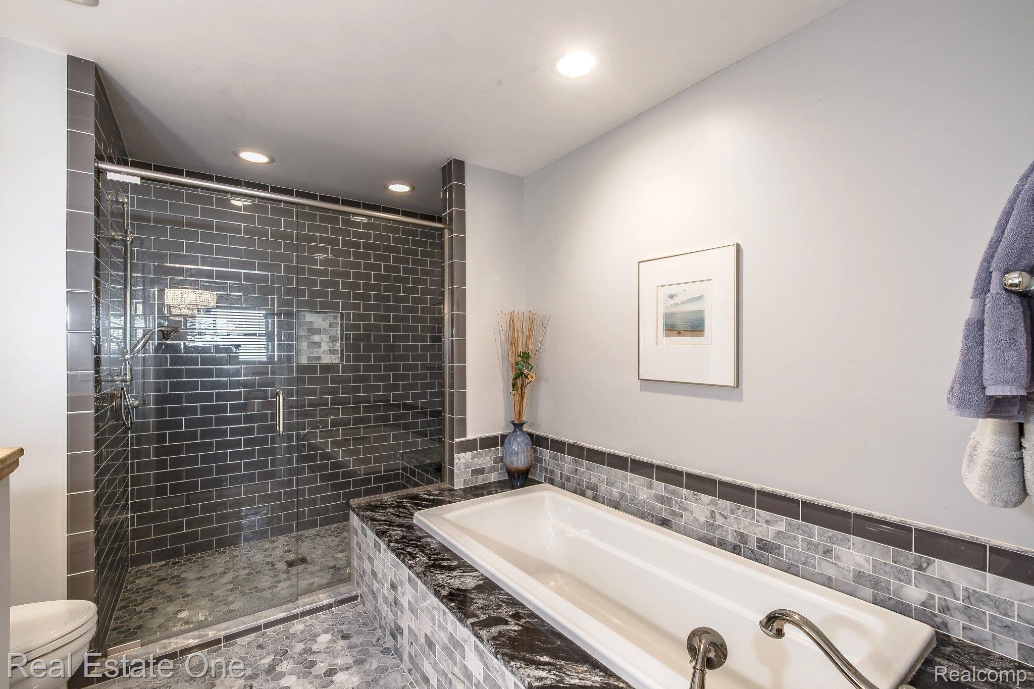124 Ferndale AVE