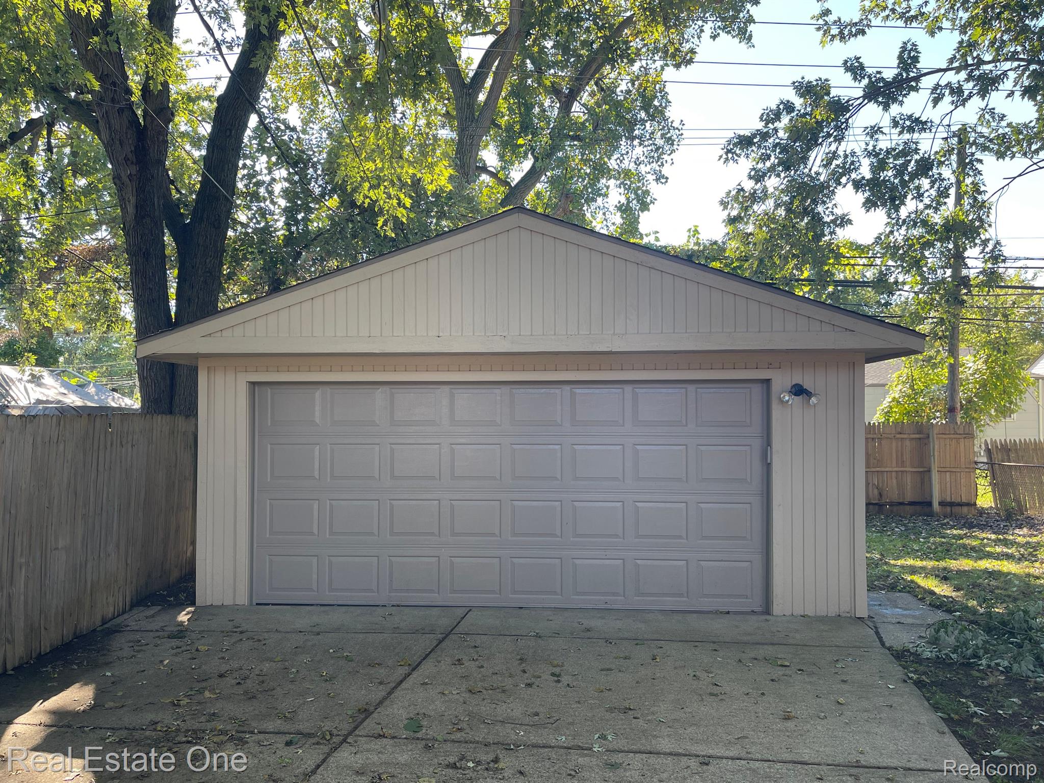 632 E HARWOOD AVE