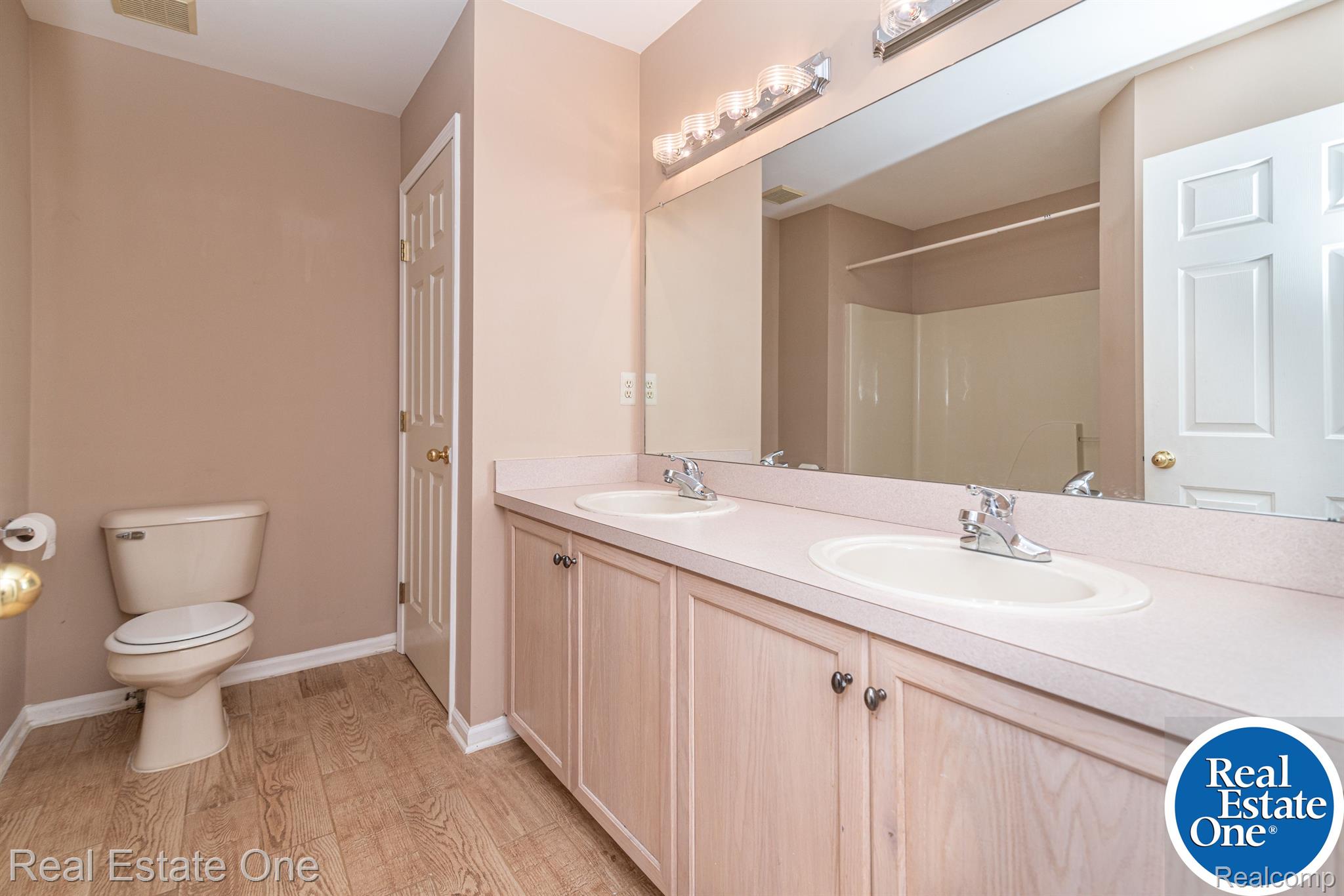 27491 CRANBROOK DR