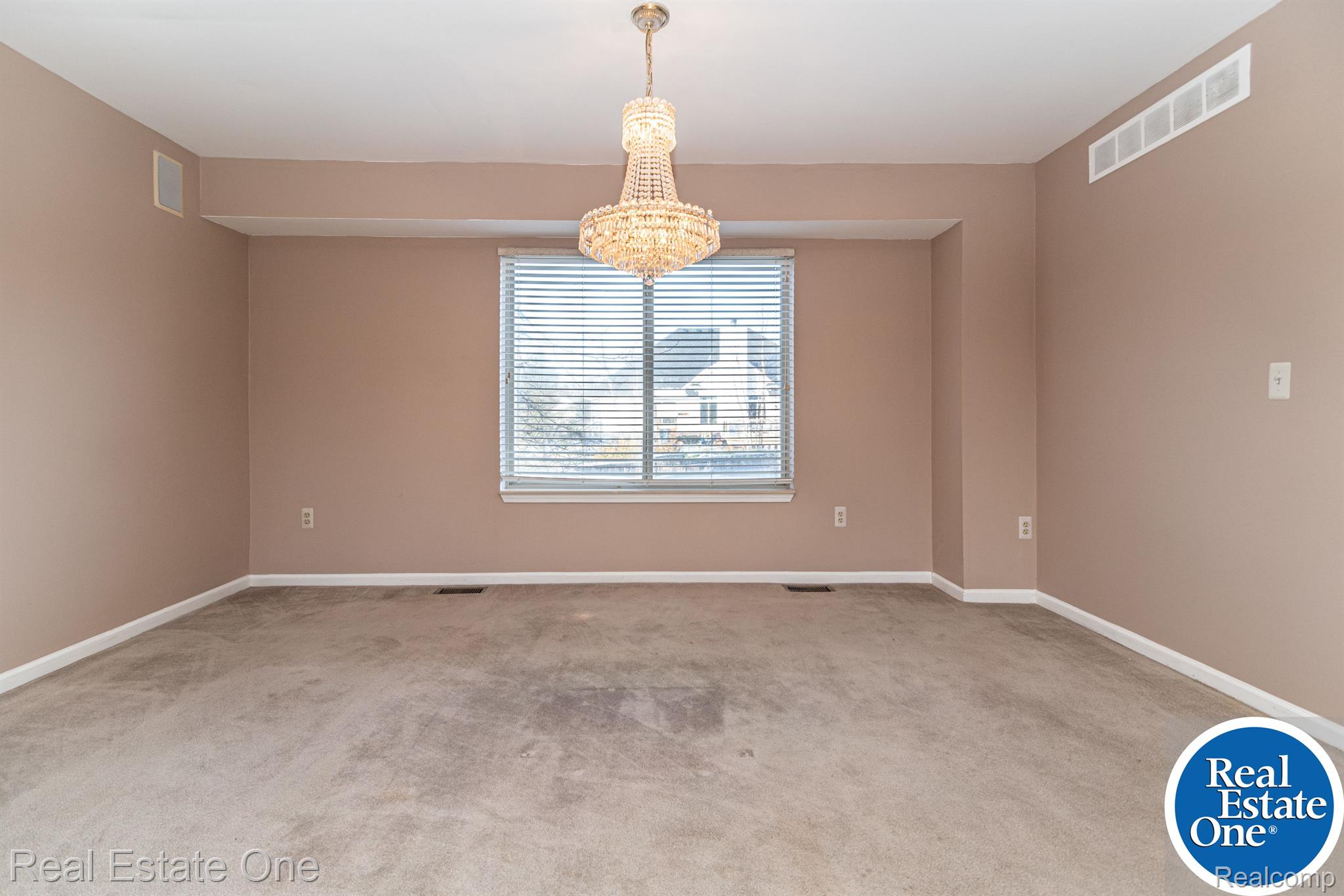 27491 CRANBROOK DR