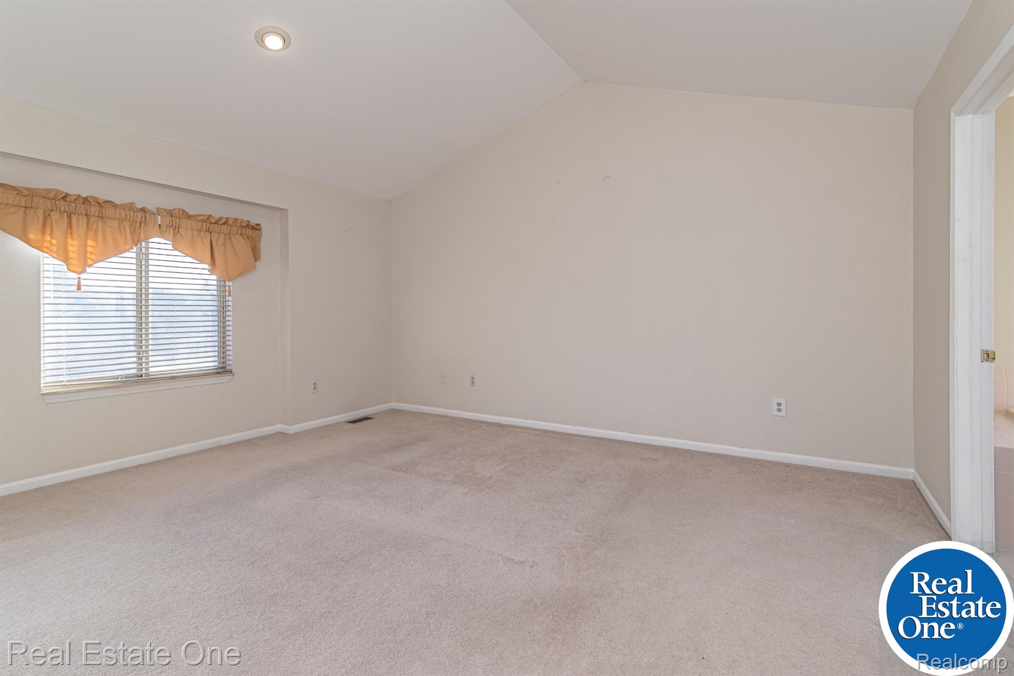 27491 CRANBROOK DR