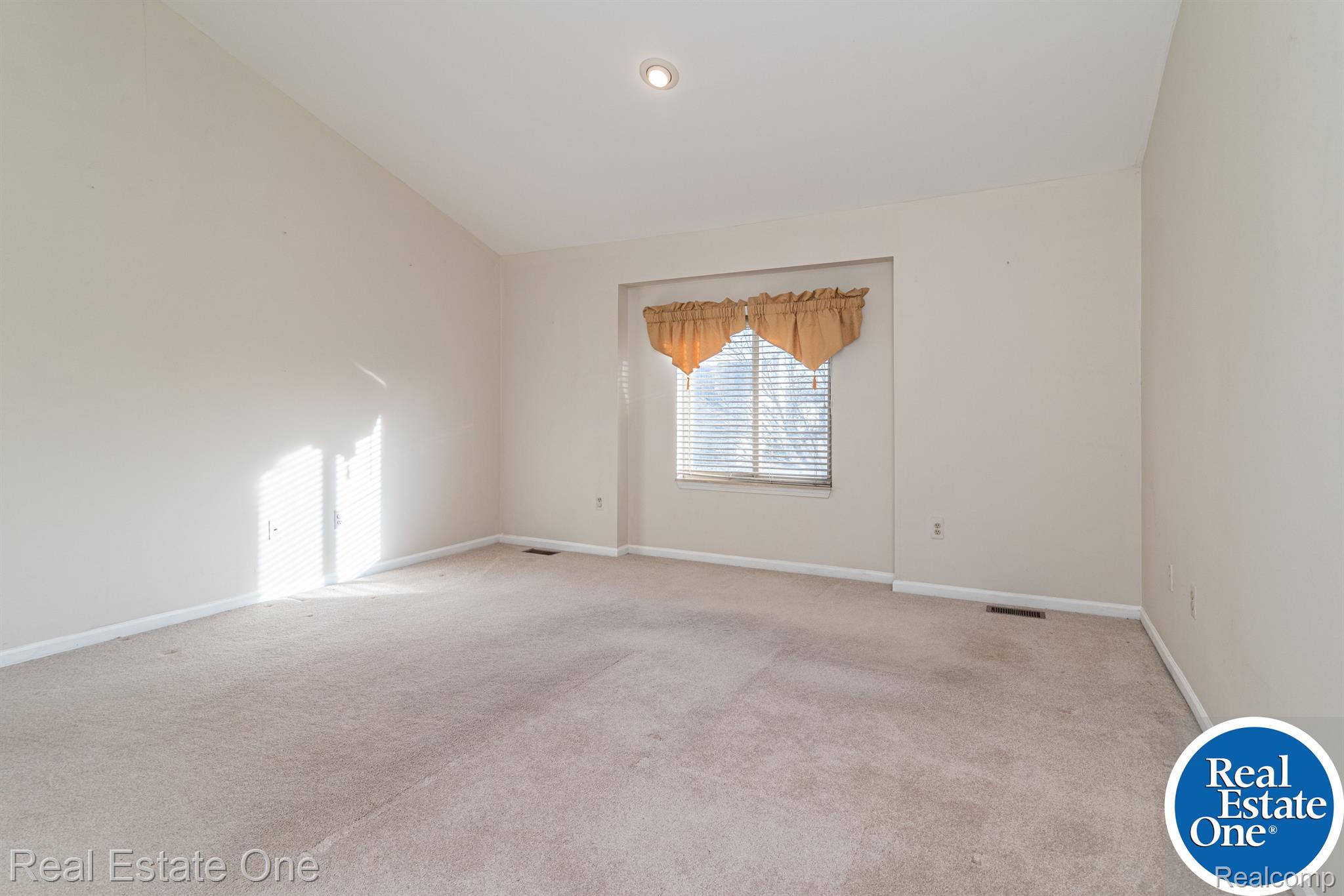 27491 CRANBROOK DR