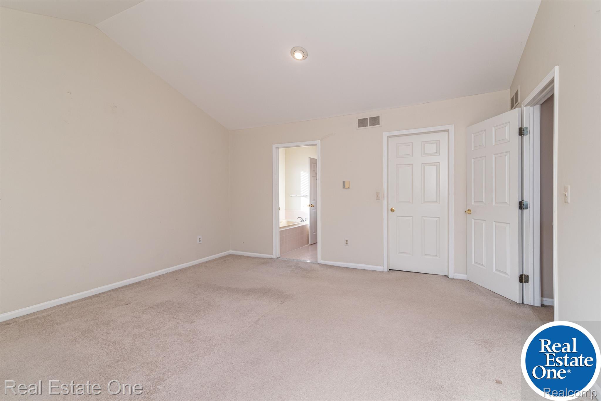 27491 CRANBROOK DR