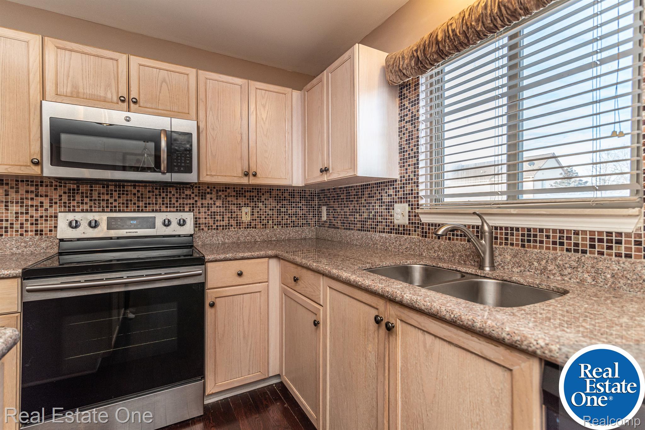 27491 CRANBROOK DR