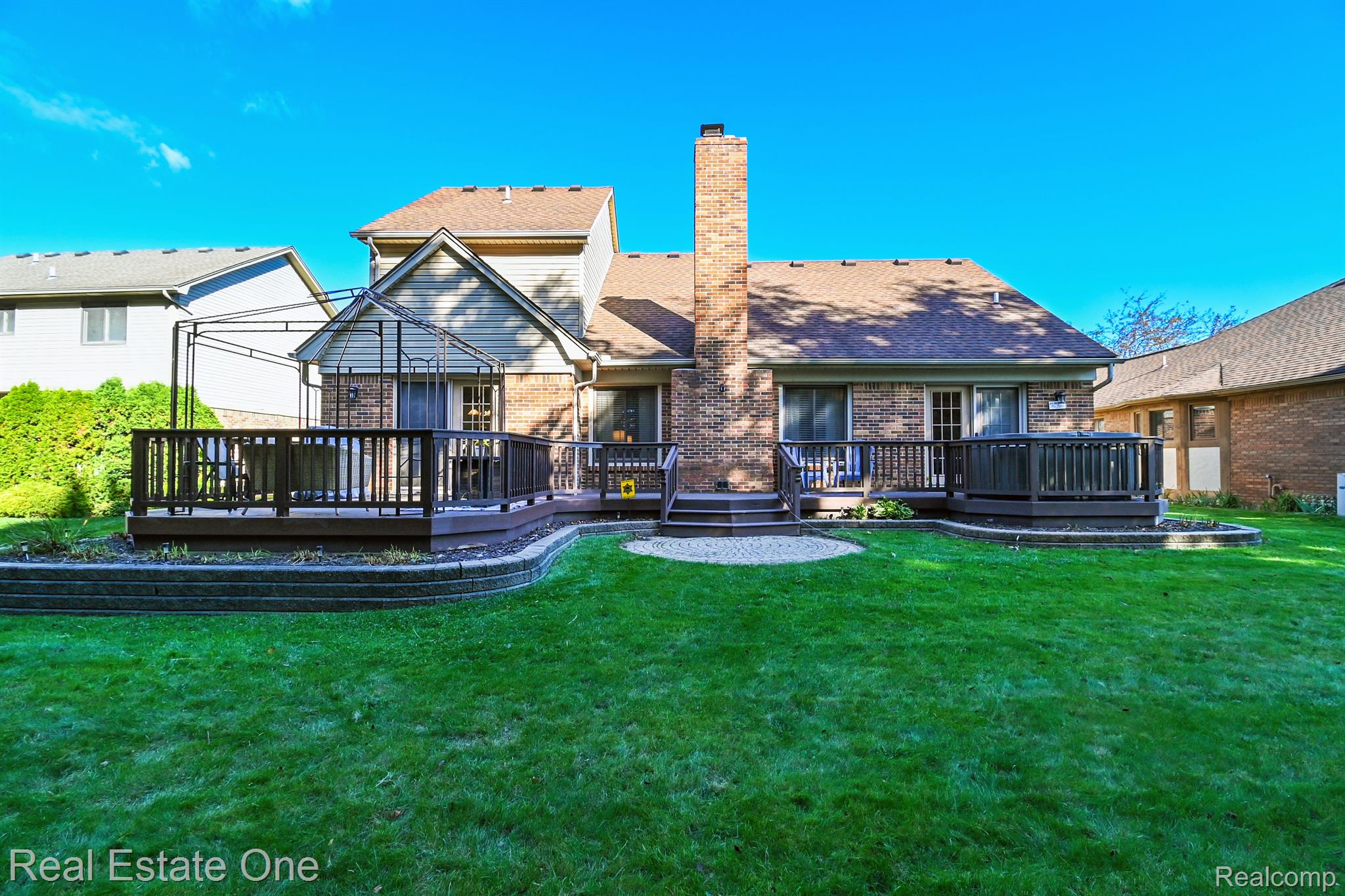 14614 EMERSON DR