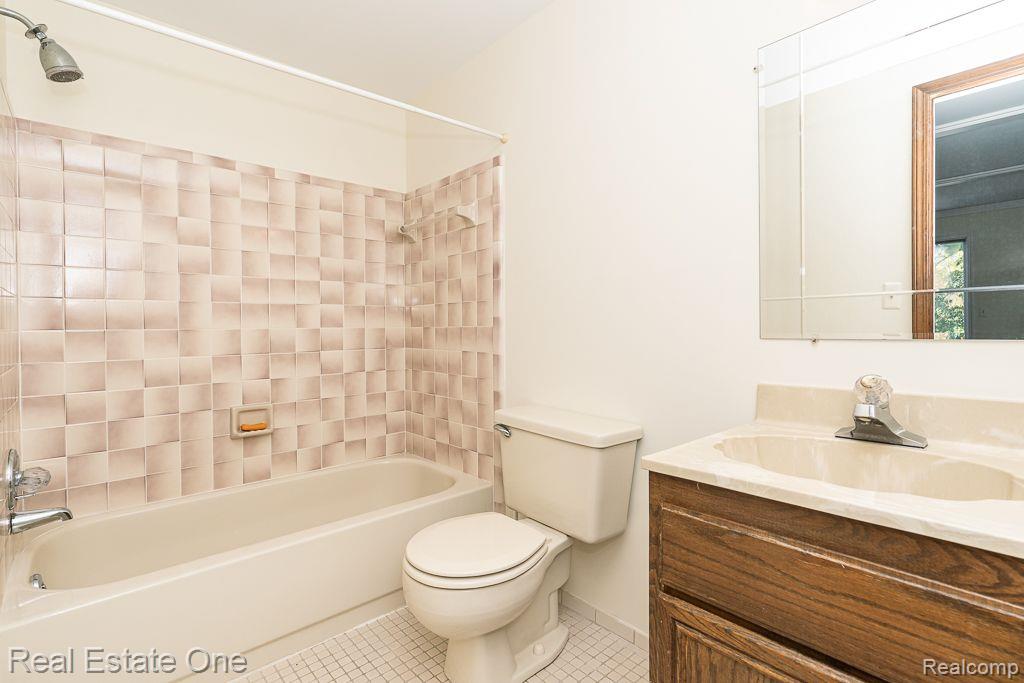 3122 QUAIL RIDGE CIR
