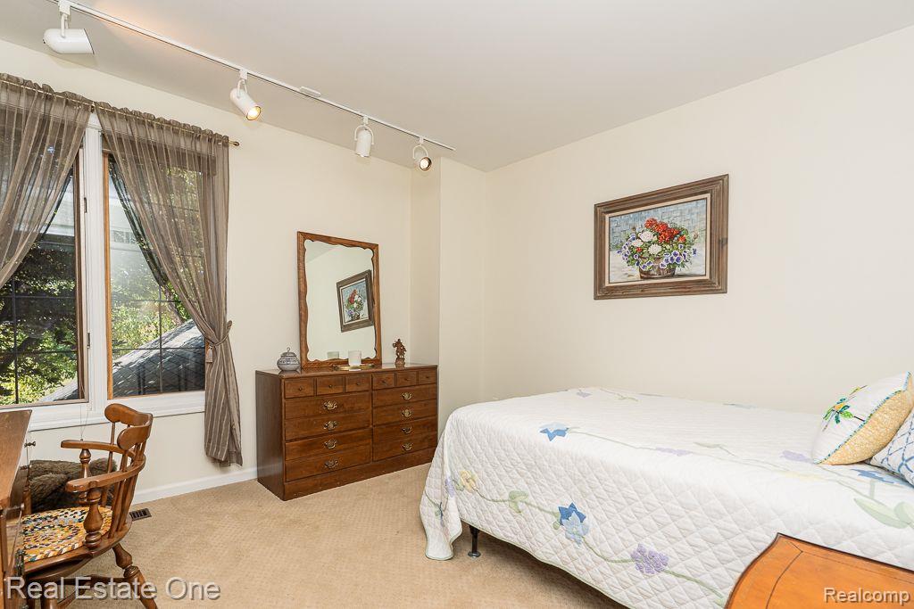 3122 QUAIL RIDGE CIR