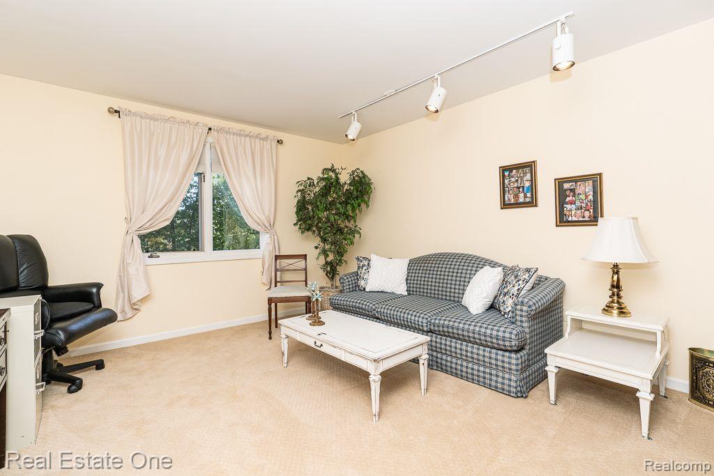 3122 QUAIL RIDGE CIR