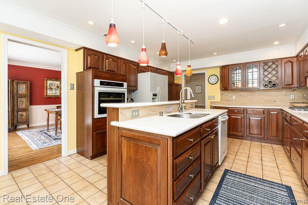 3122 QUAIL RIDGE CIR