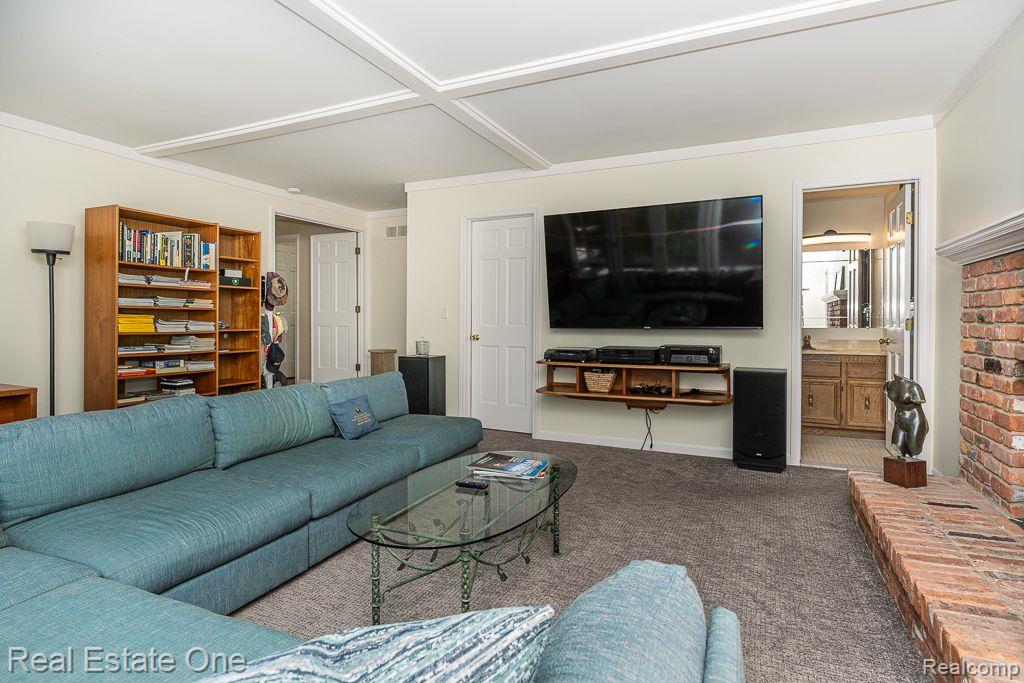 3122 QUAIL RIDGE CIR