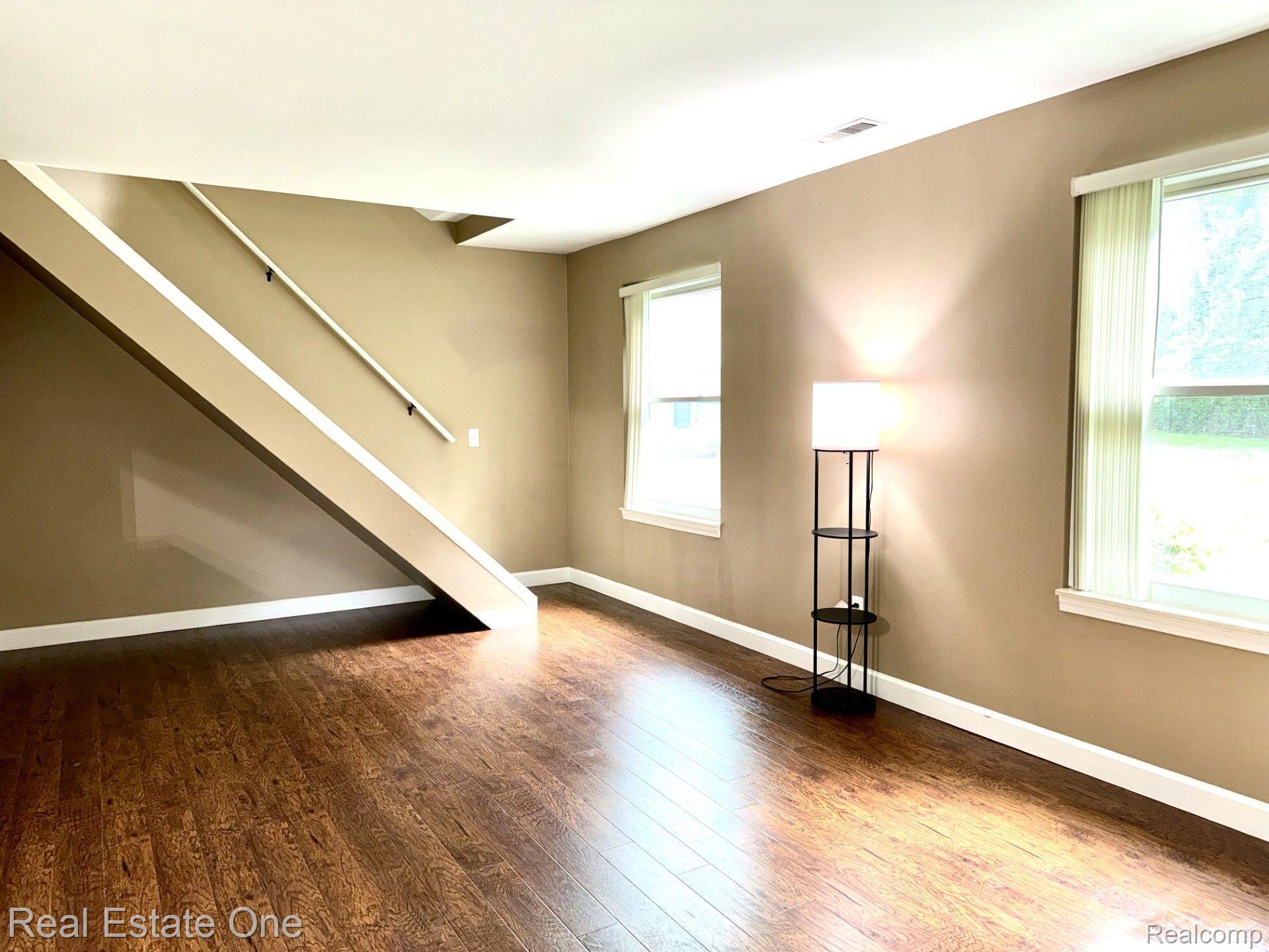 3143 SUNNYSIDE CRT