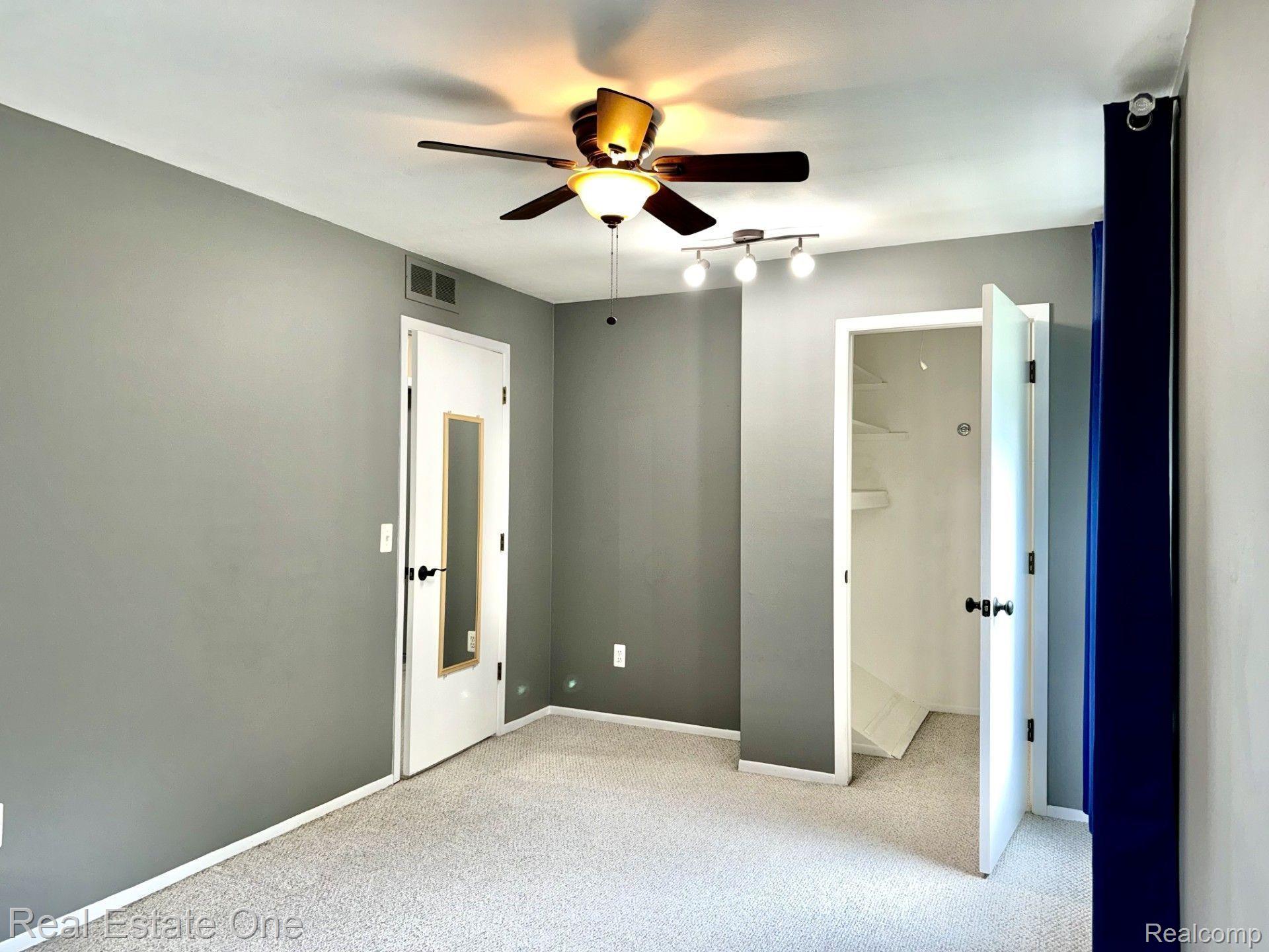 3143 SUNNYSIDE CRT