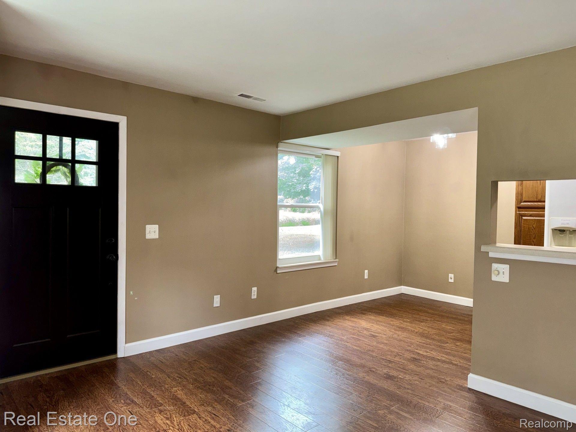 3143 SUNNYSIDE CRT
