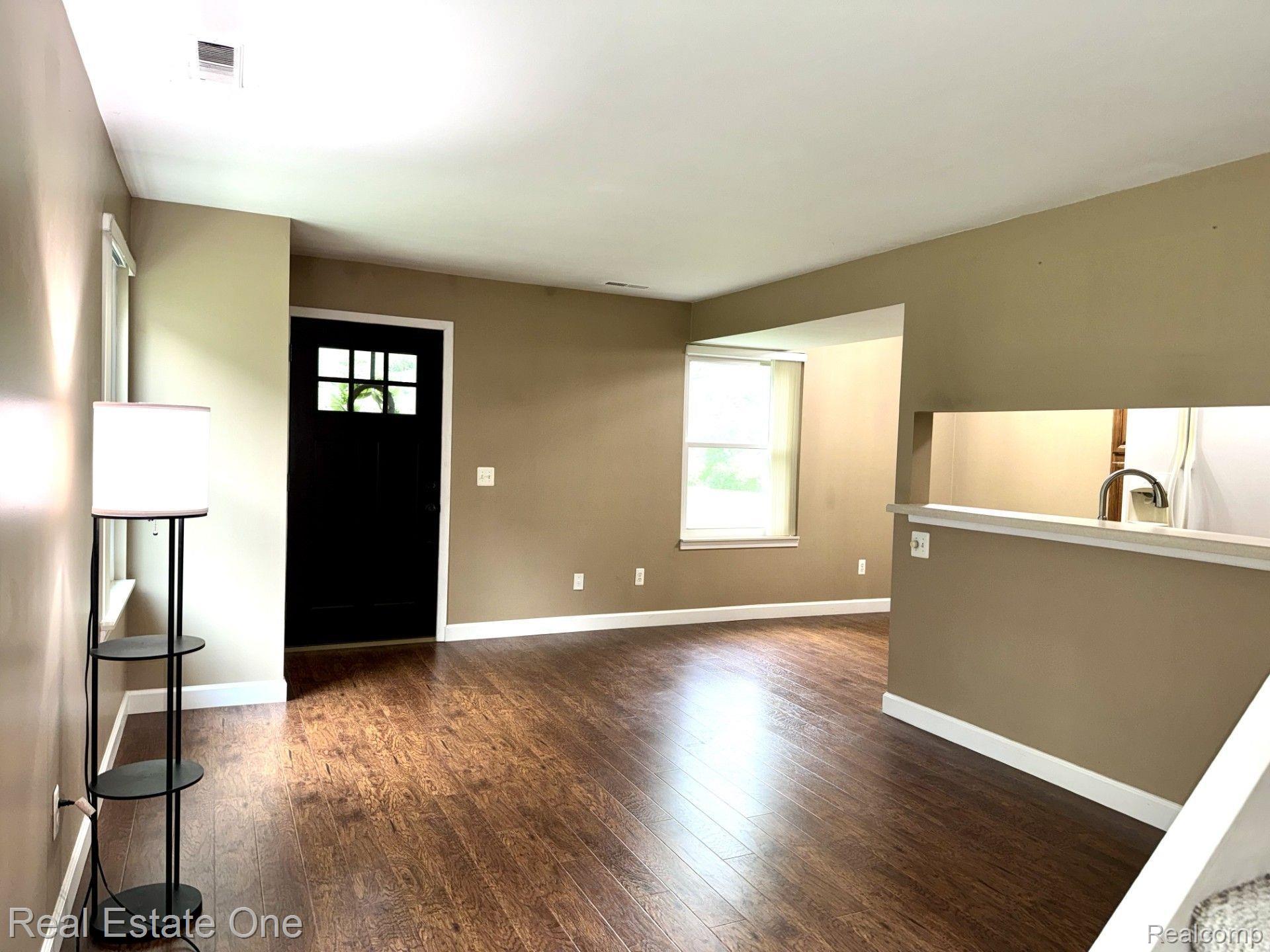 3143 SUNNYSIDE CRT