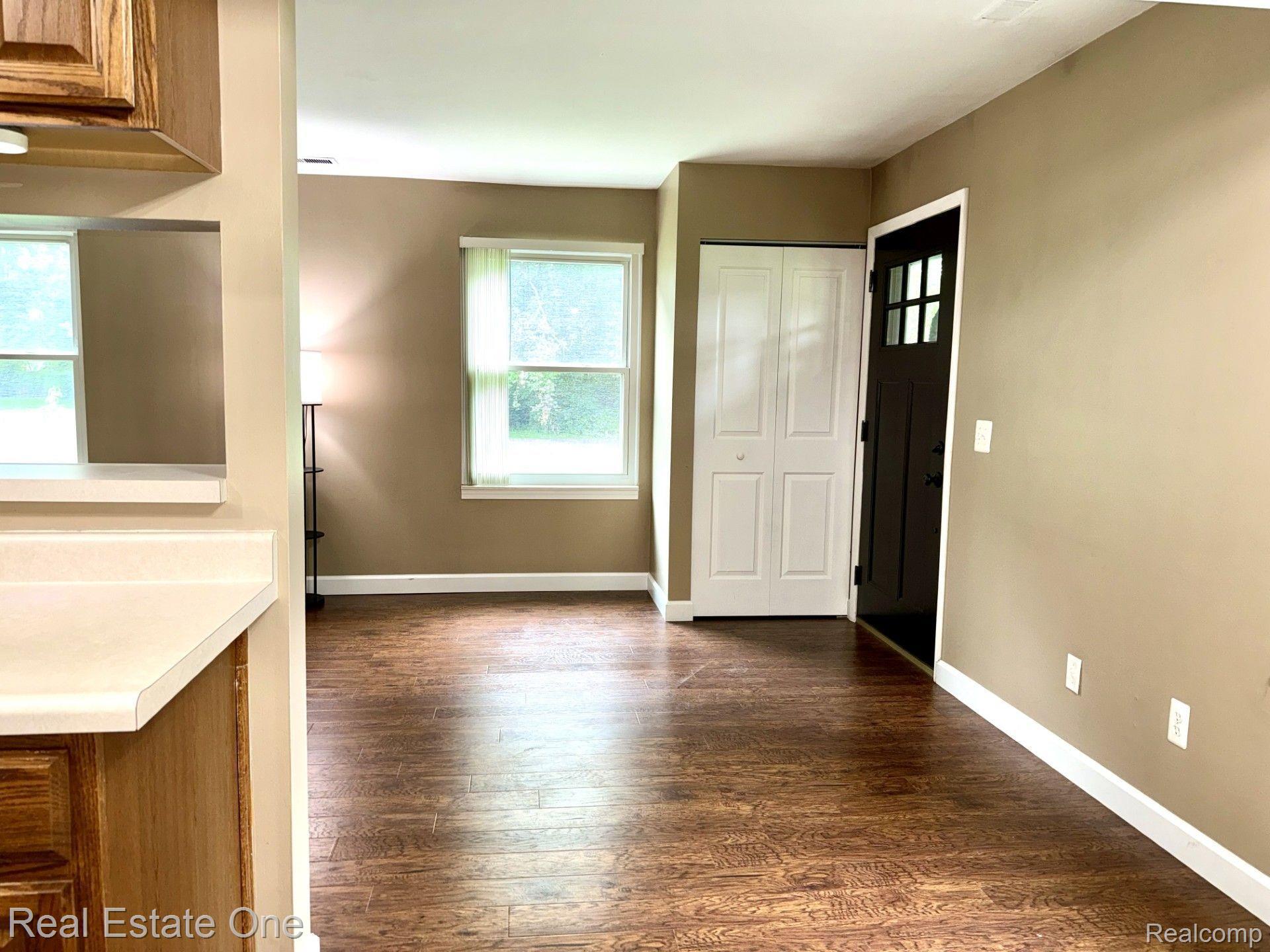 3143 SUNNYSIDE CRT