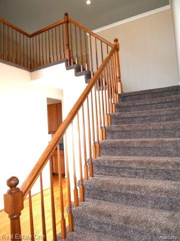 1075 Maya CRT