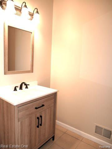 1075 Maya CRT