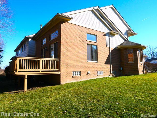 1075 Maya CRT
