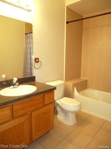 1075 Maya CRT