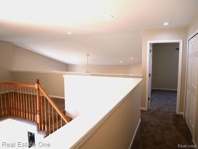 1075 Maya CRT