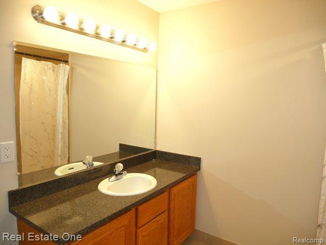 1075 Maya CRT