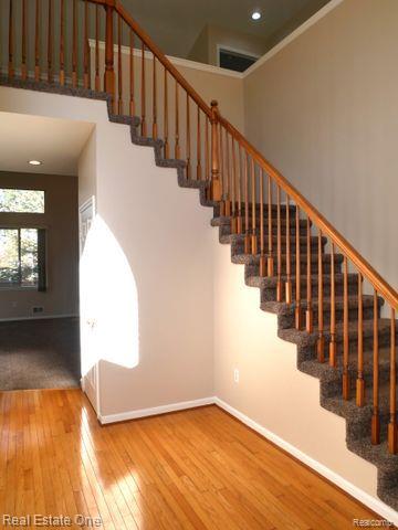 1075 Maya CRT