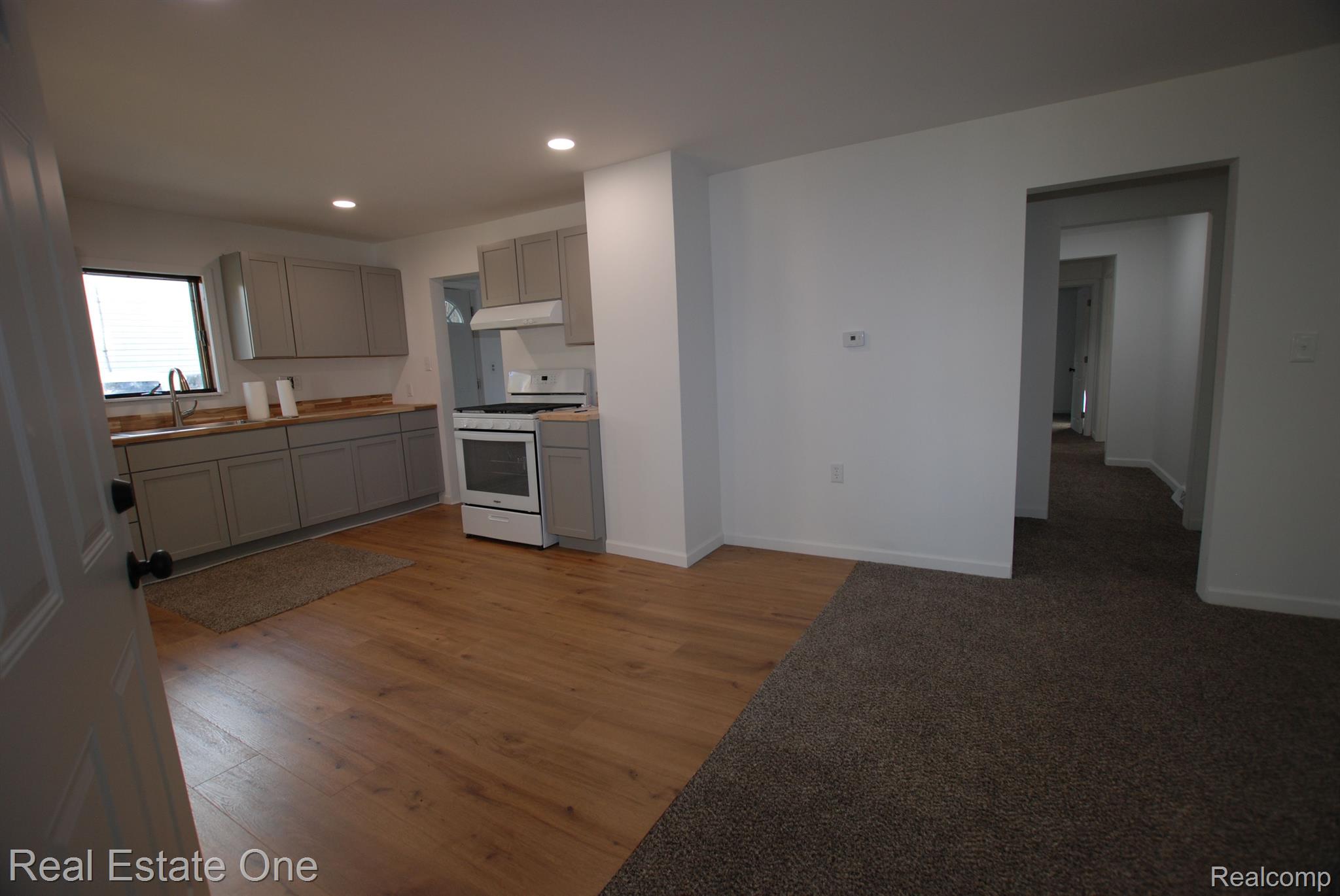 3266 SAYRE
