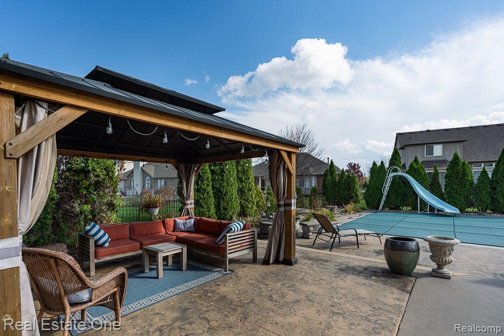 21450 Bunker DR