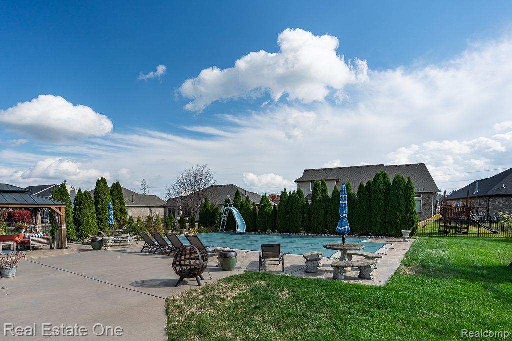 21450 Bunker DR
