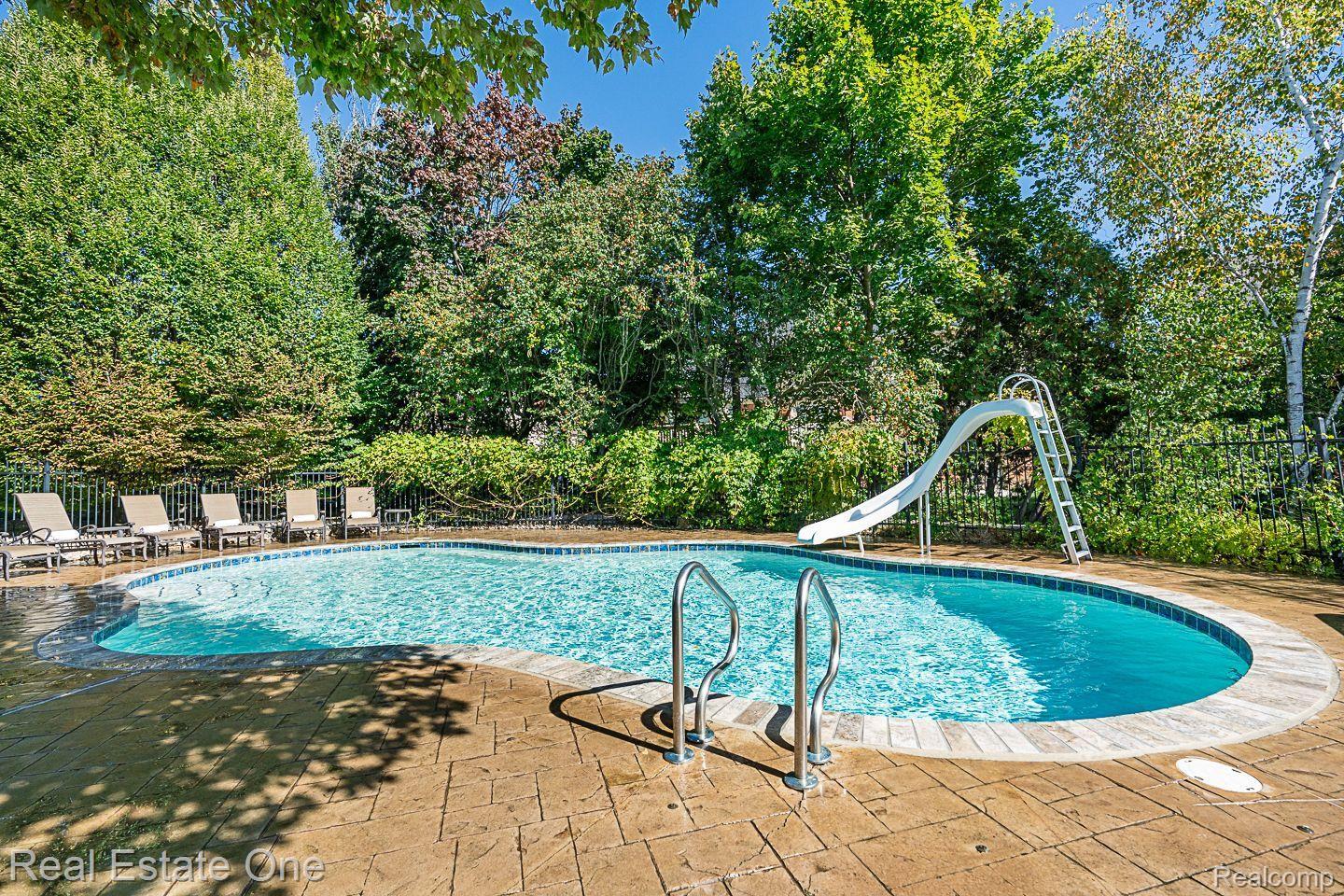 54398 RIDGEVIEW DR