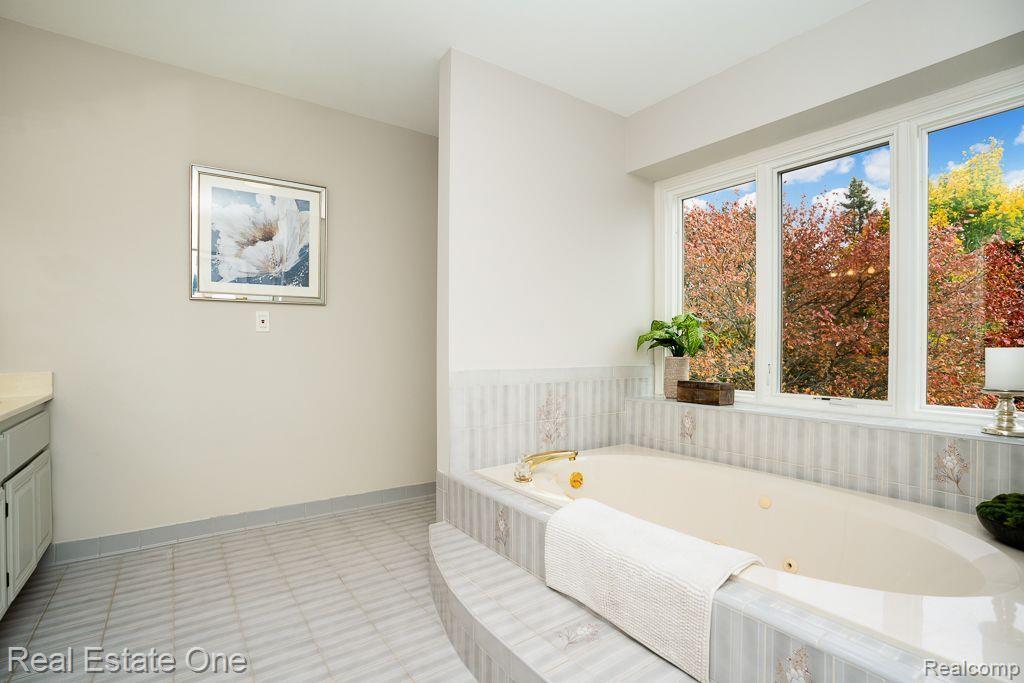 54398 RIDGEVIEW DR