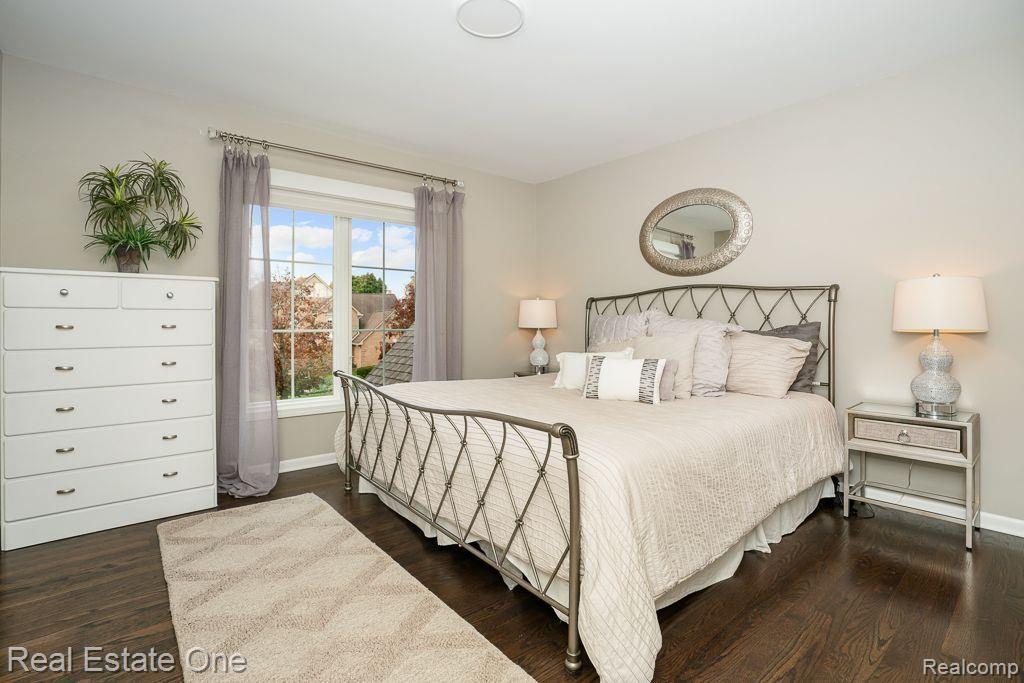 54398 RIDGEVIEW DR