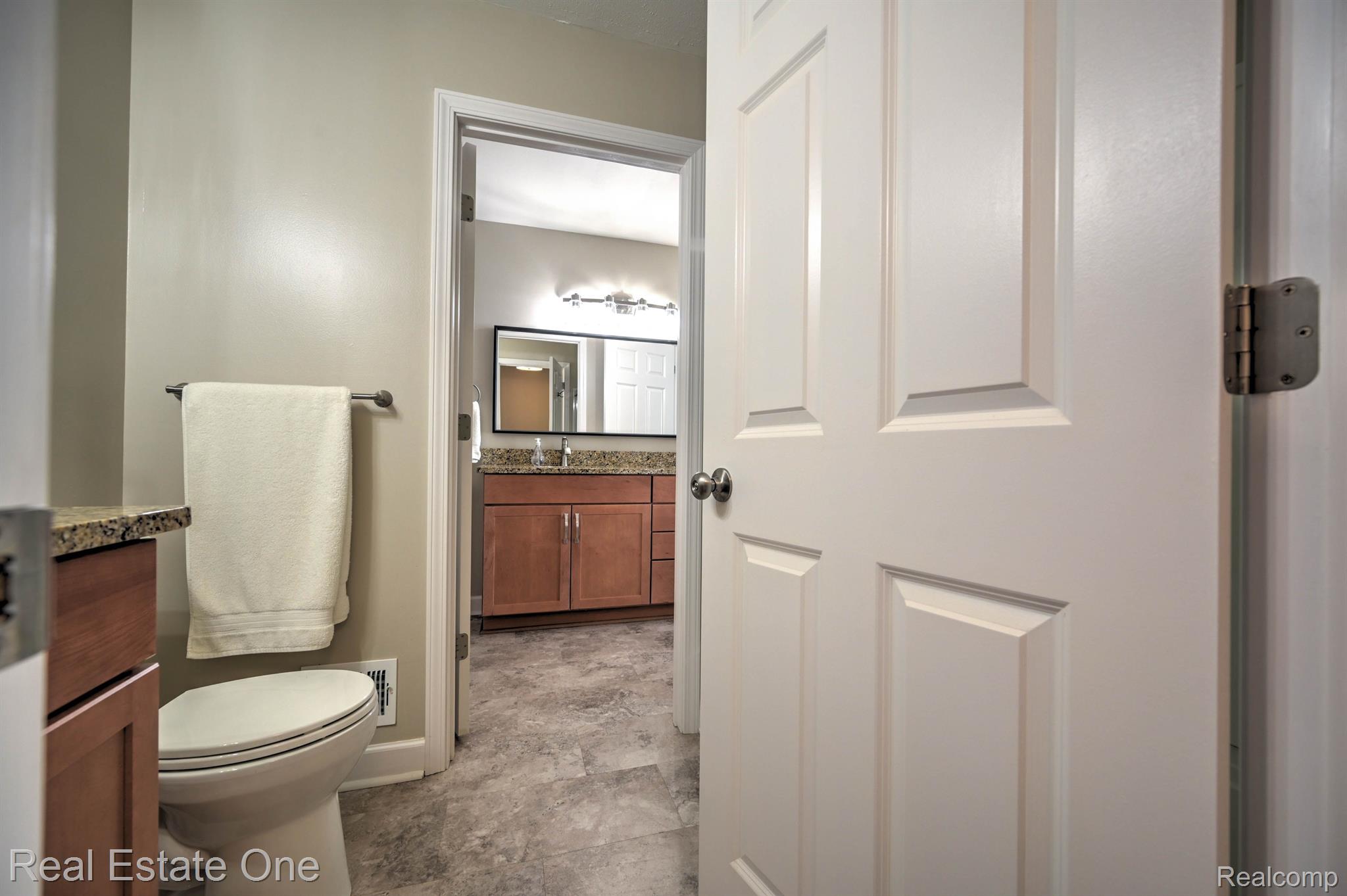 1427 Lantern LN 35 13 Unit: 35