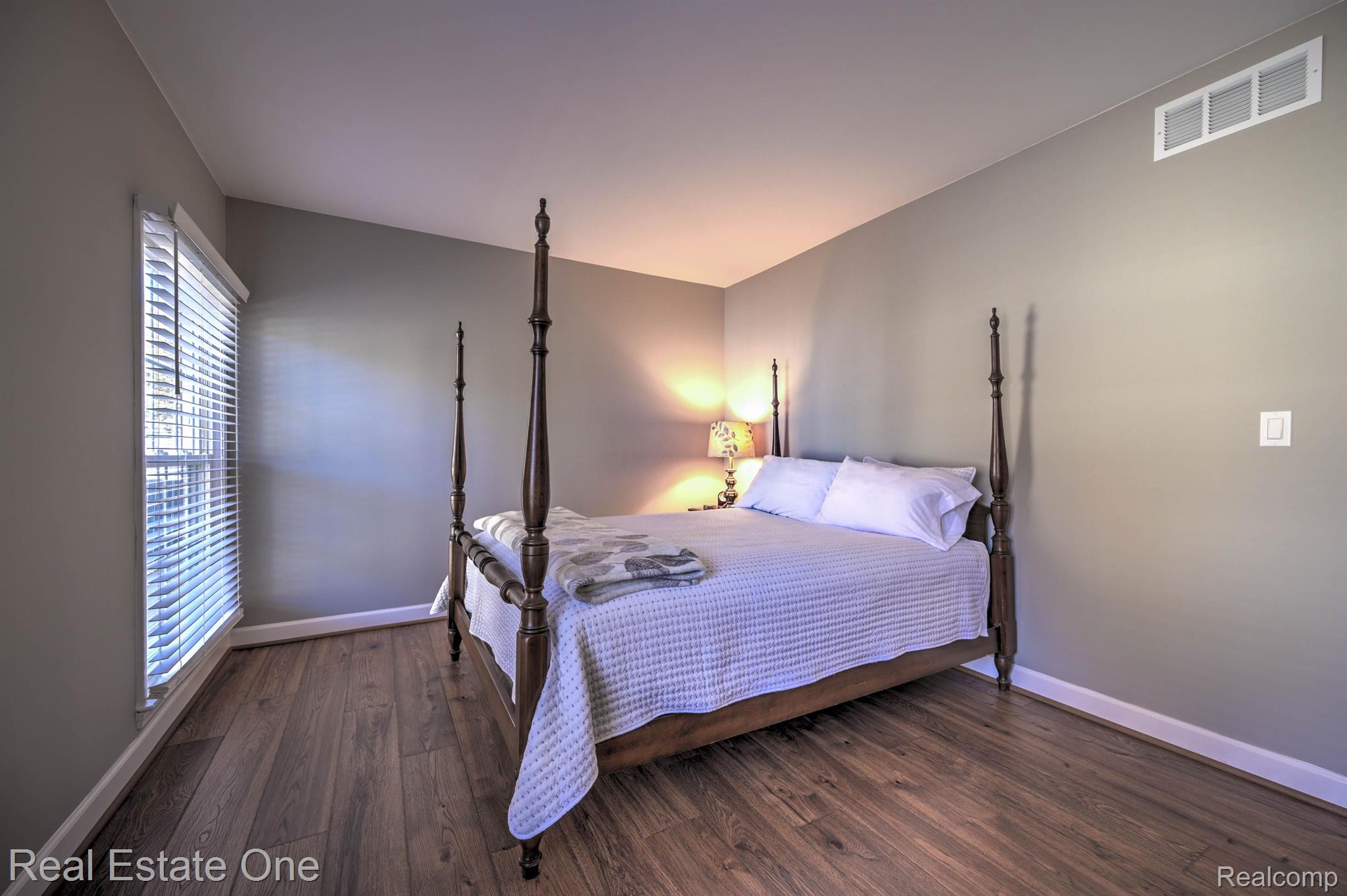 1427 Lantern LN 35 13 Unit: 35