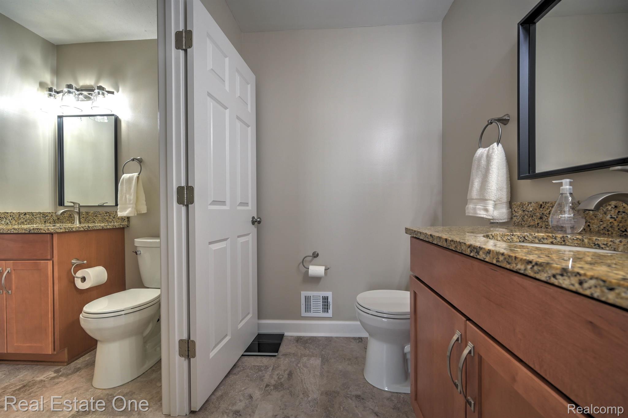 1427 Lantern LN 35 13 Unit: 35