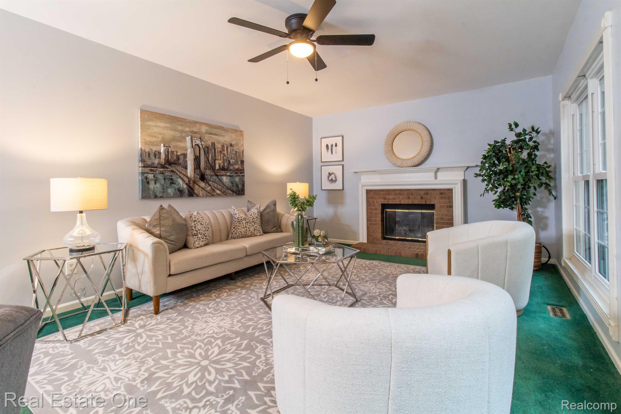 784 WHITNEY DR