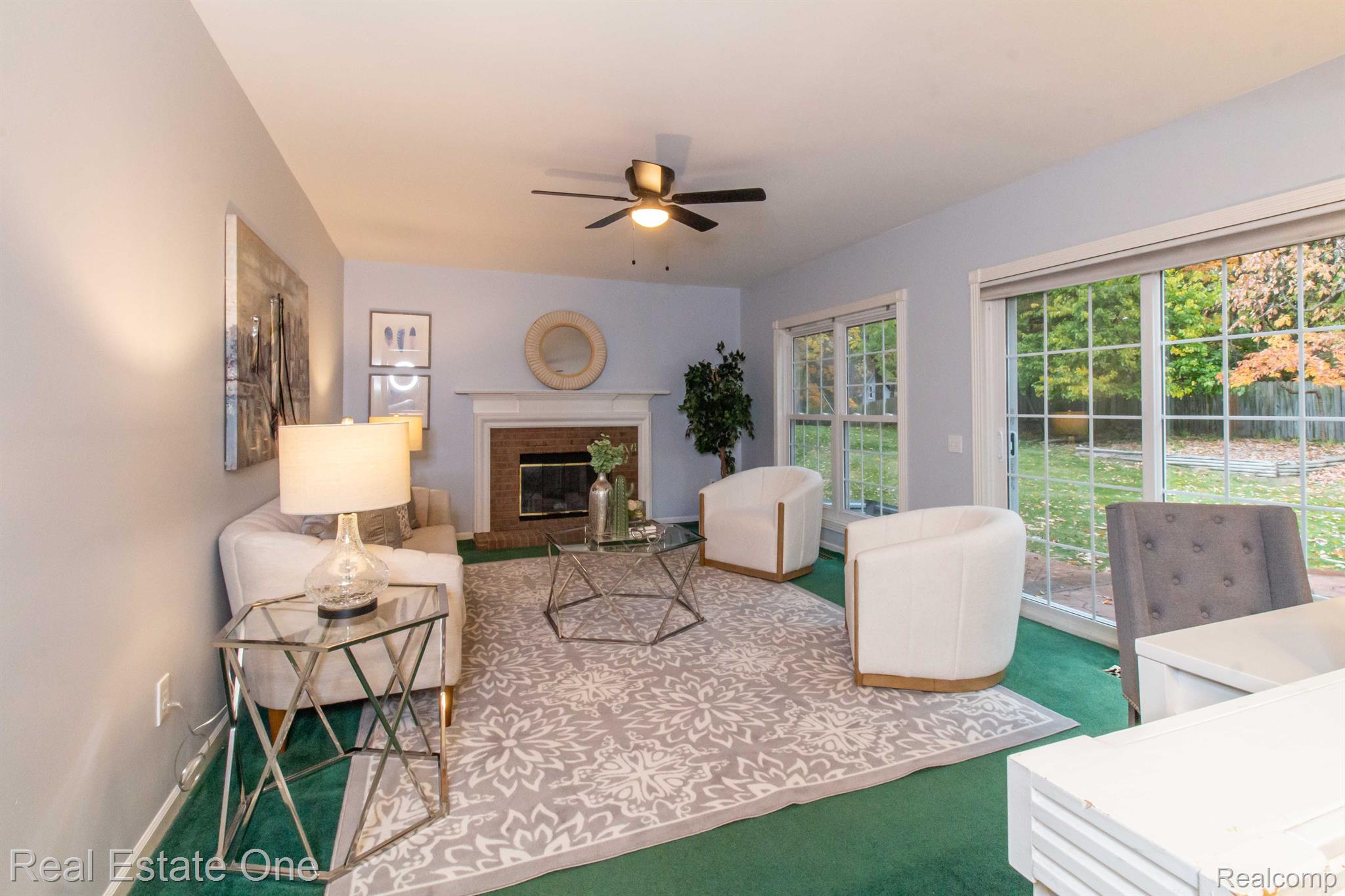 784 WHITNEY DR