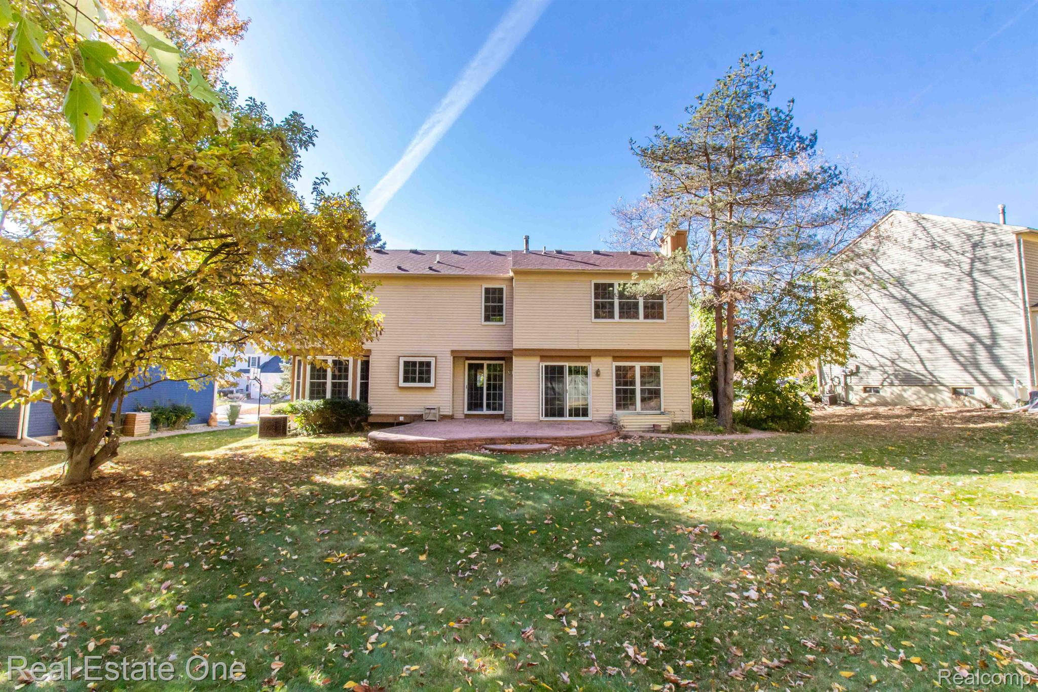784 WHITNEY DR