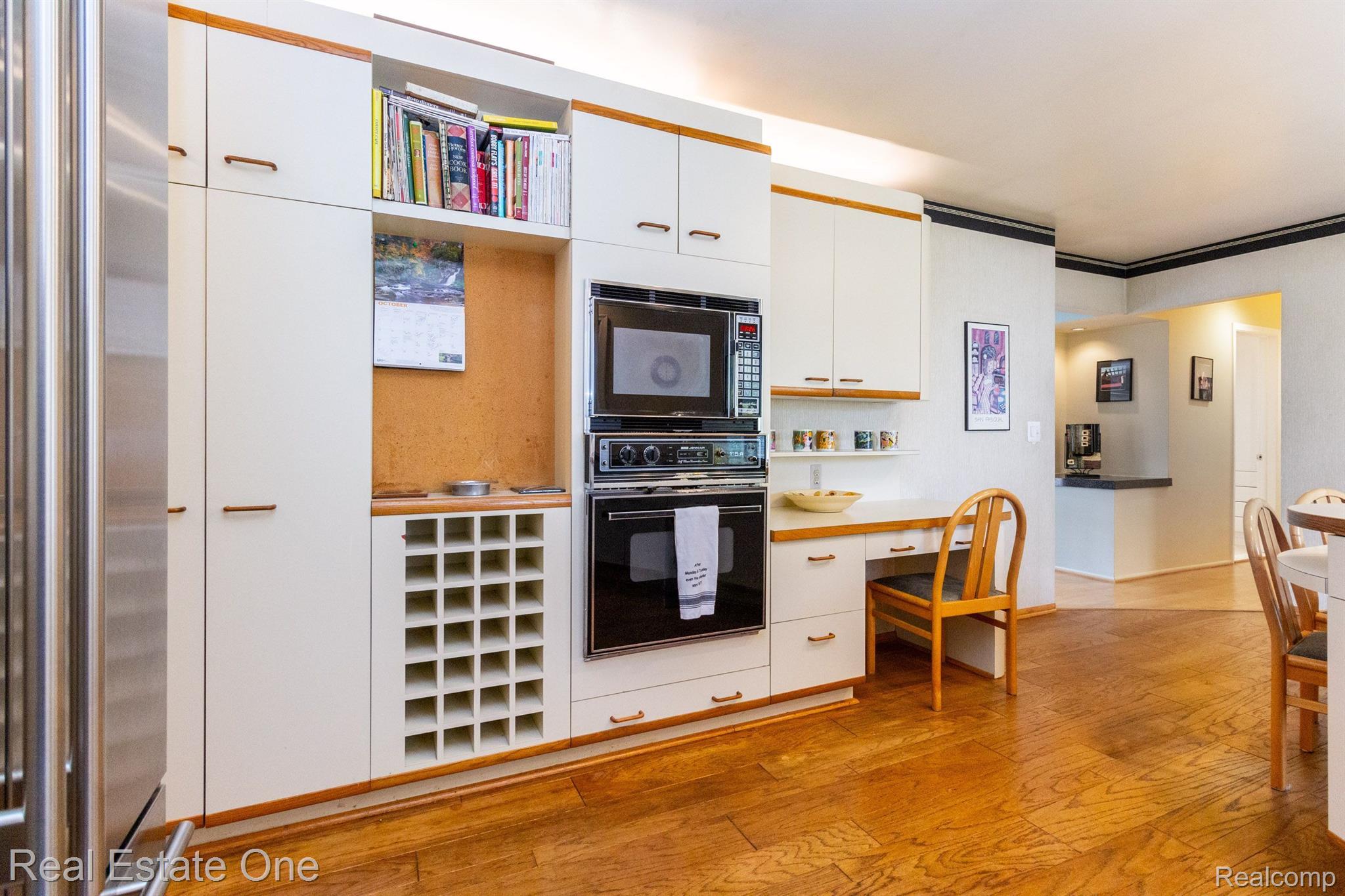 250 CLAIR HILL DR