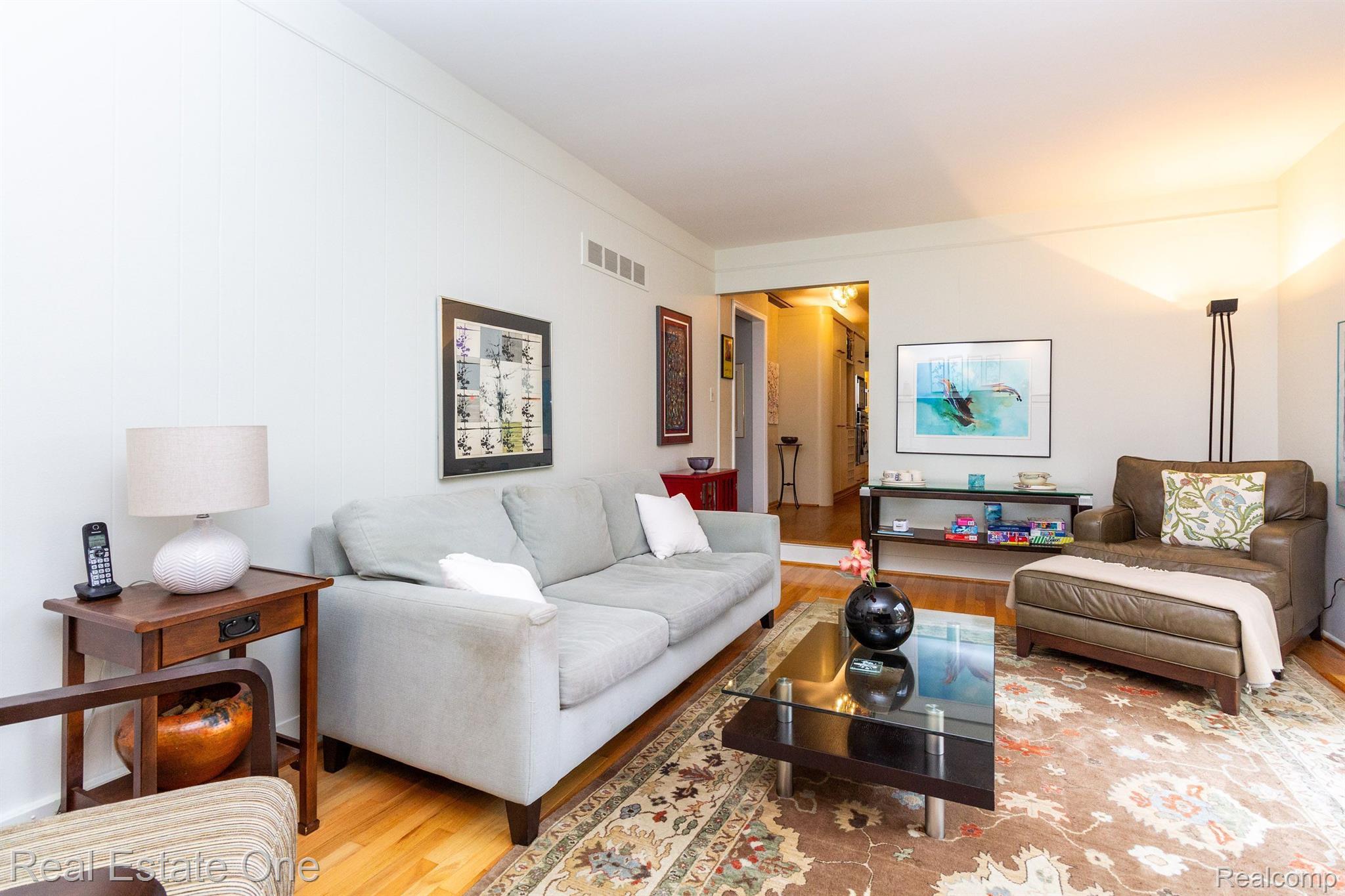 250 CLAIR HILL DR