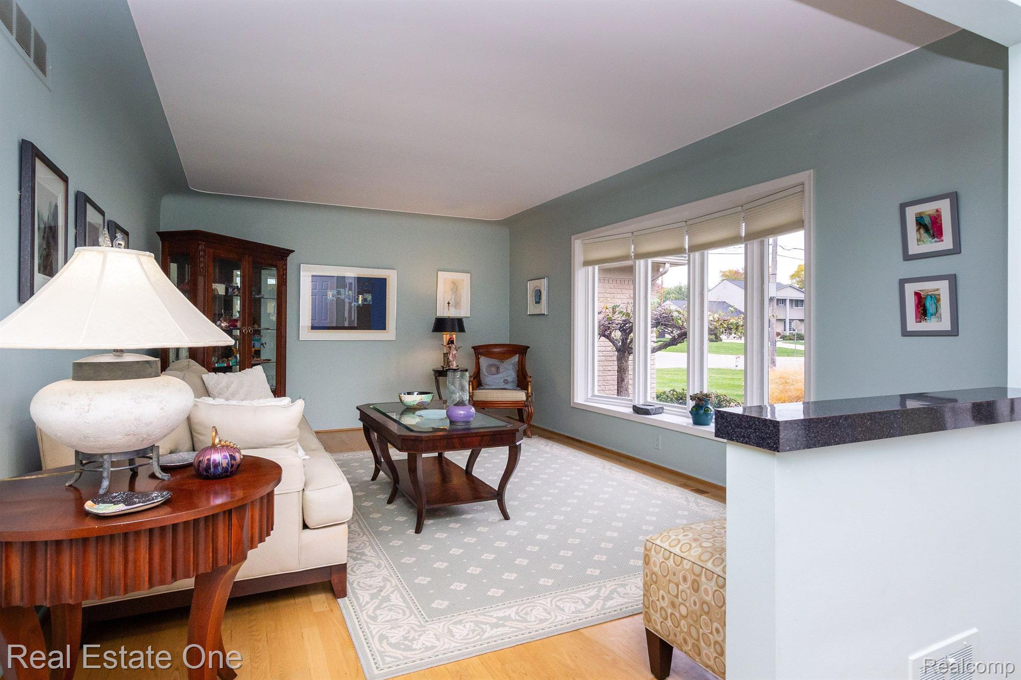 250 CLAIR HILL DR