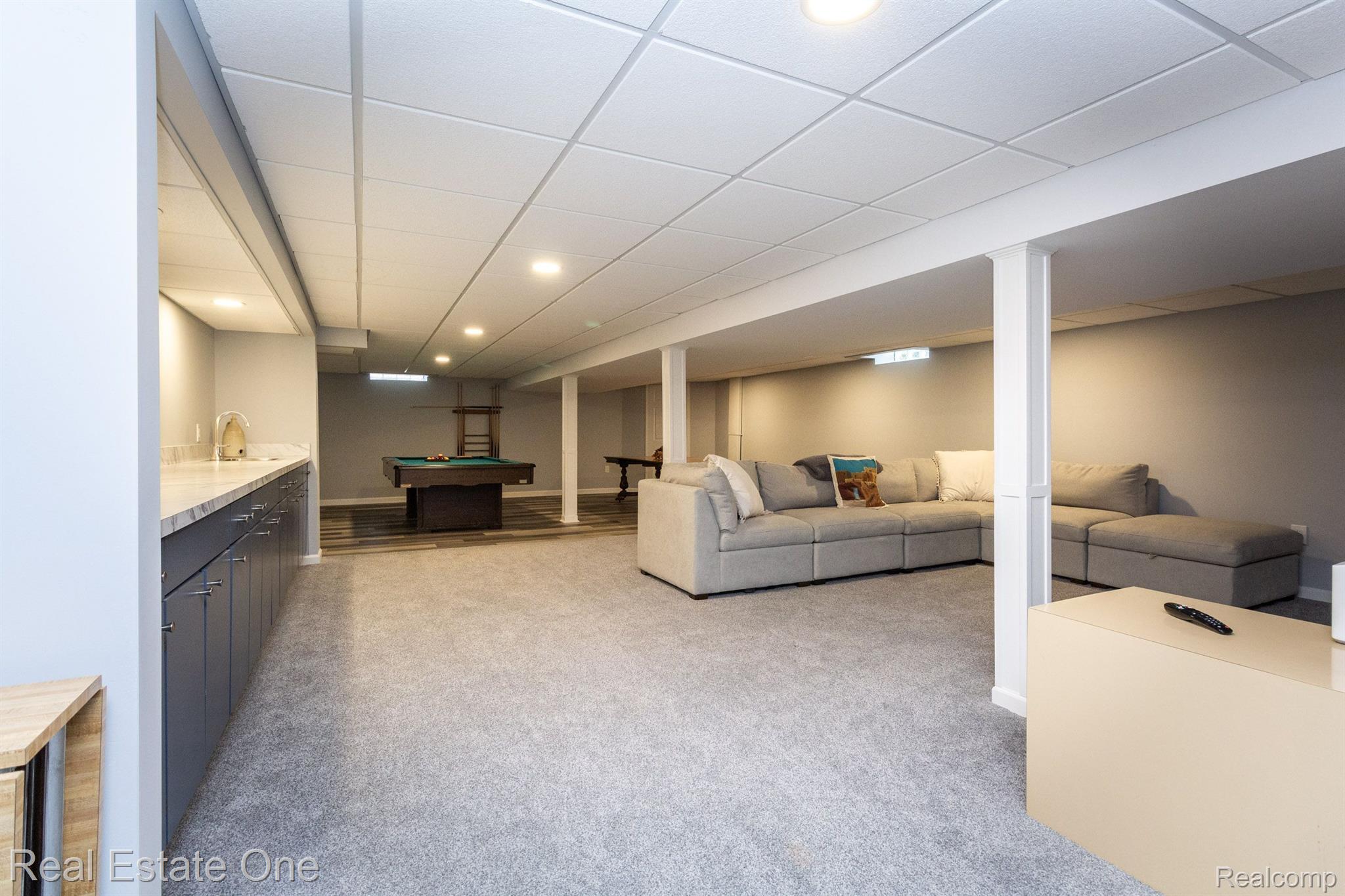 250 CLAIR HILL DR