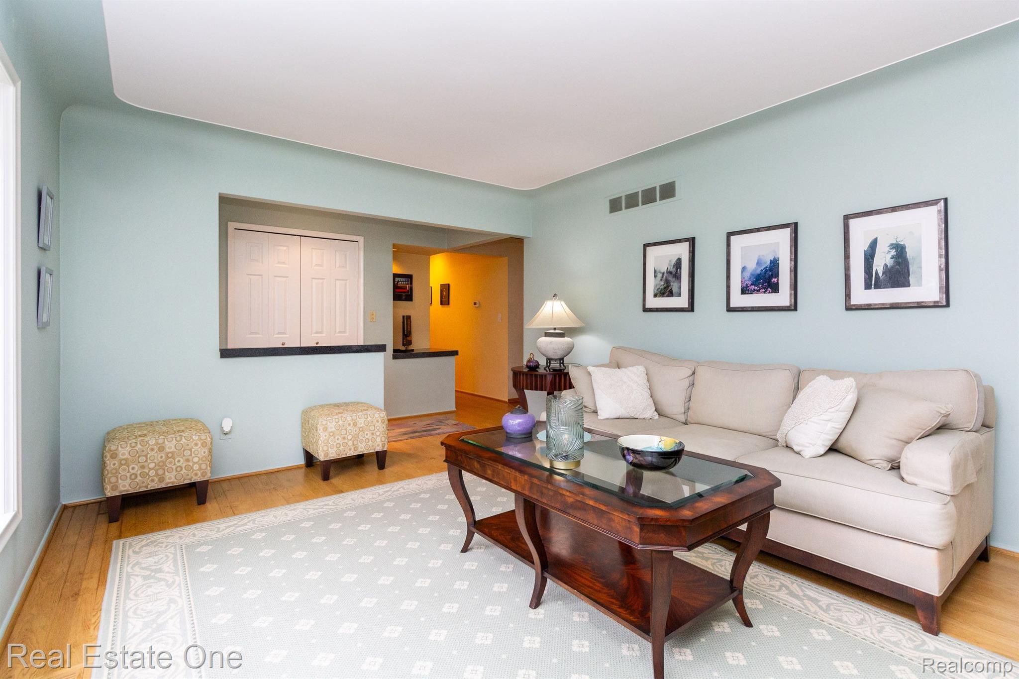 250 CLAIR HILL DR