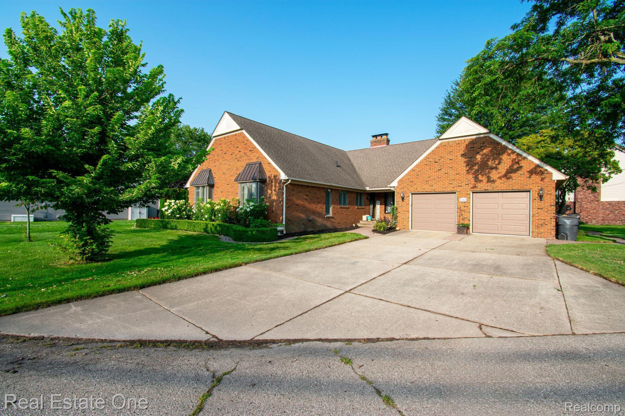 39463 E ARCHER DR