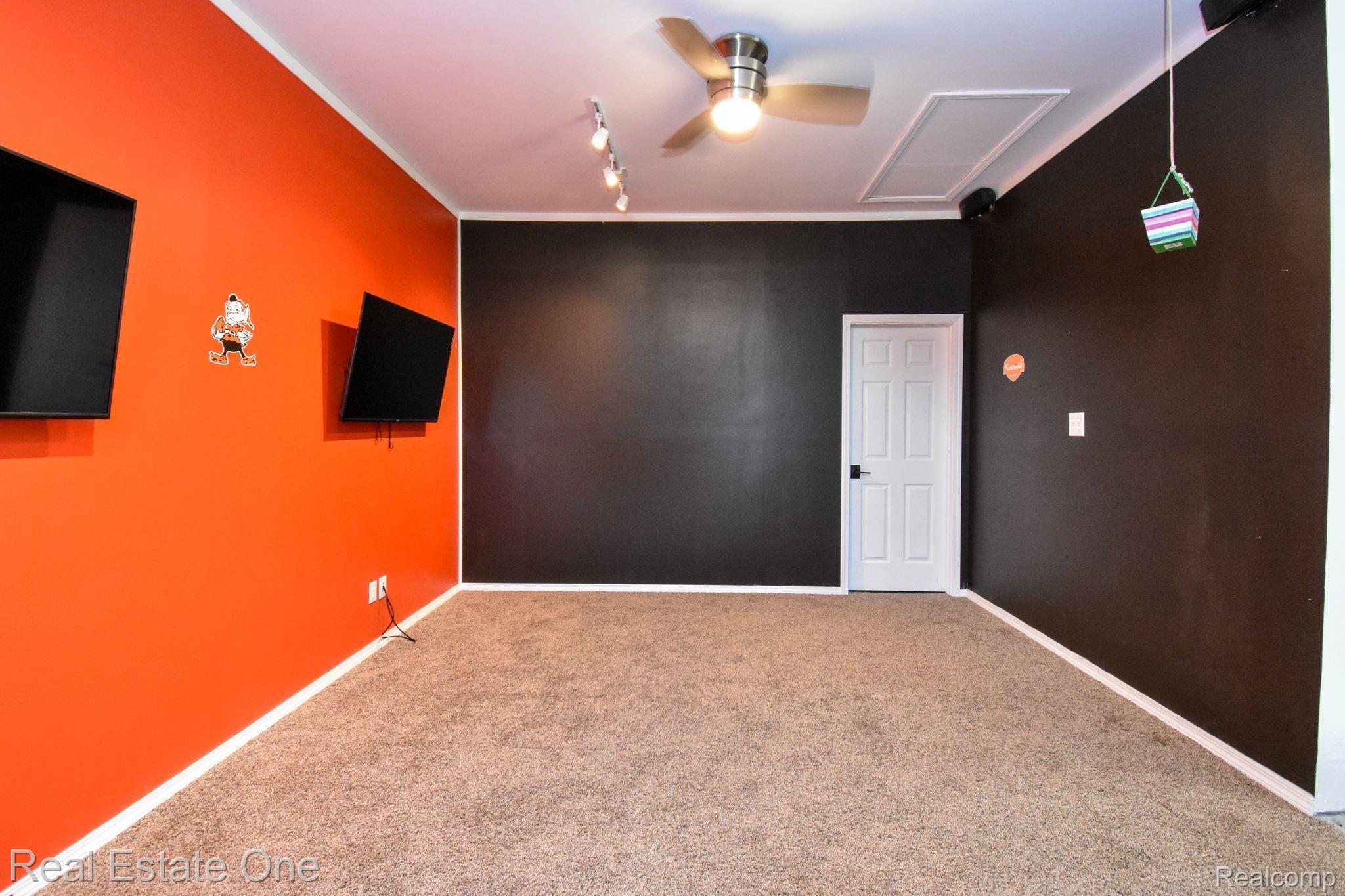 39463 E ARCHER DR